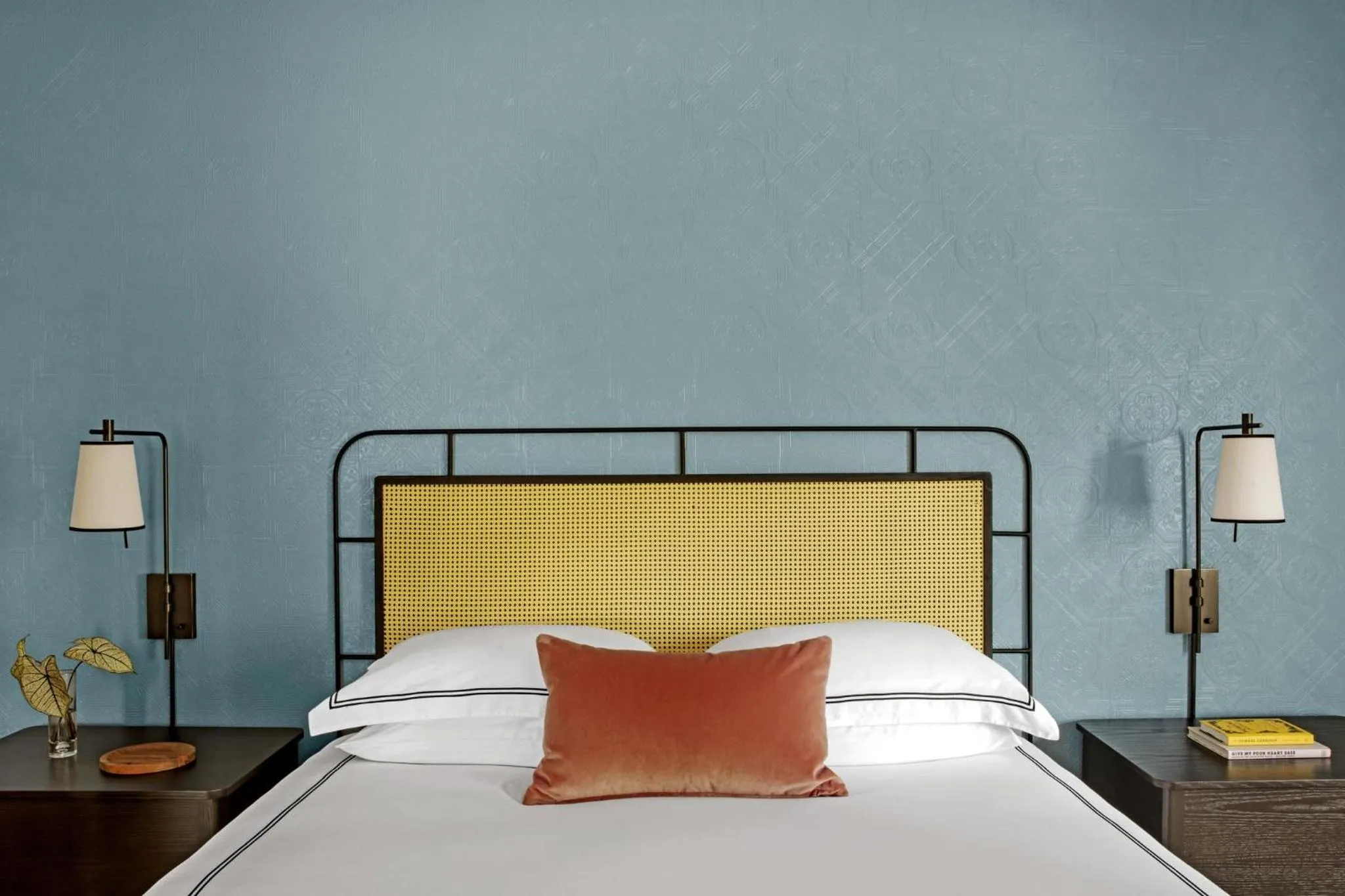 Photo of the whole room, Bed in Kimpton Hotel Fontenot by IHG