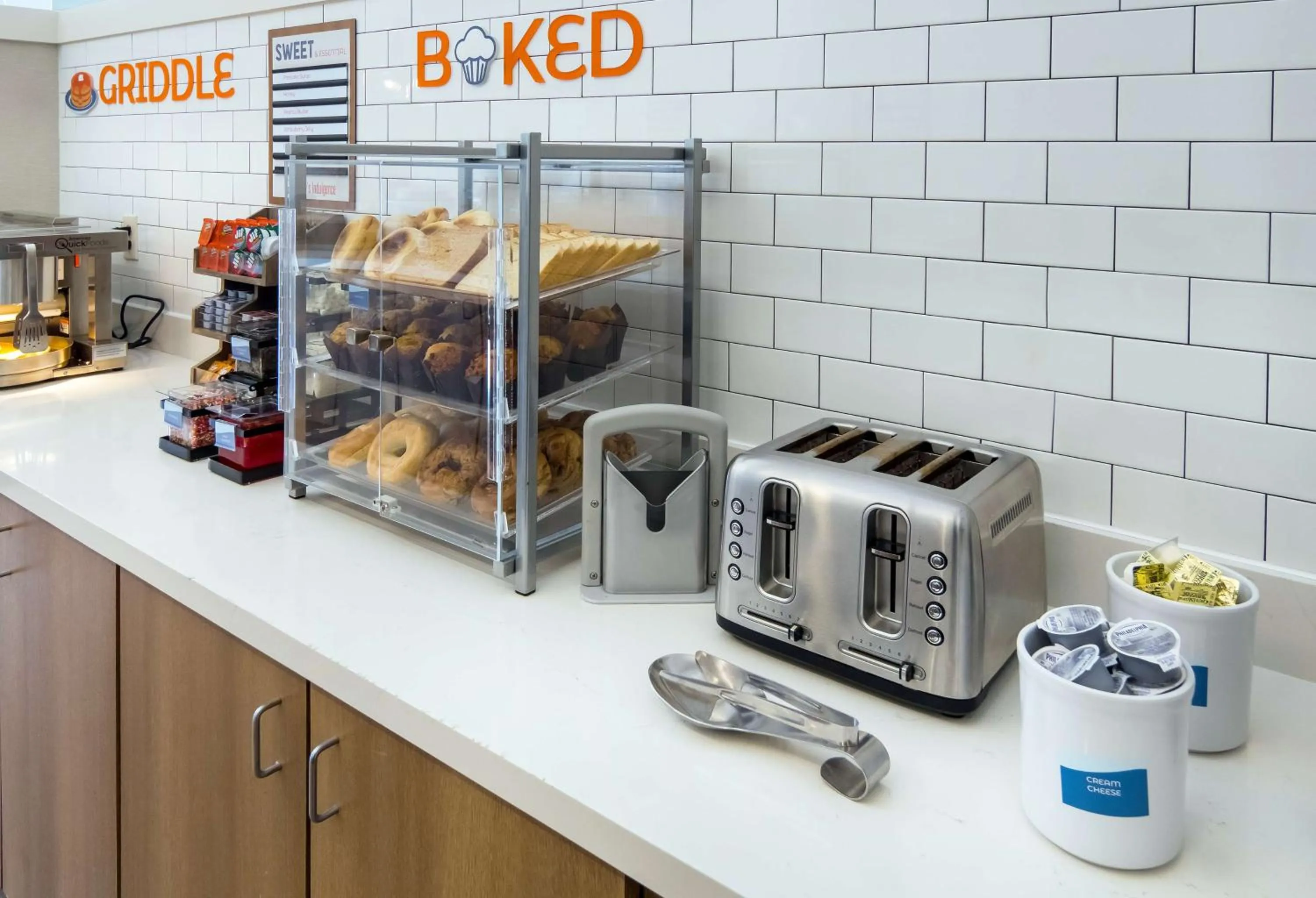 Breakfast in Sonesta ES Suites Denver South Park Meadows