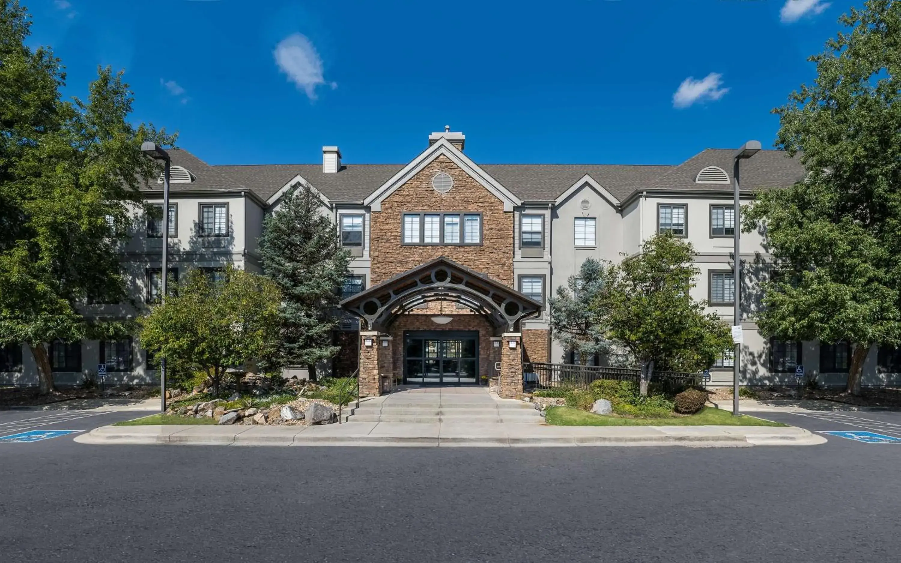 Property building in Sonesta ES Suites Denver South Park Meadows Property building in Sonesta ES Suites Denver South Park Meadows