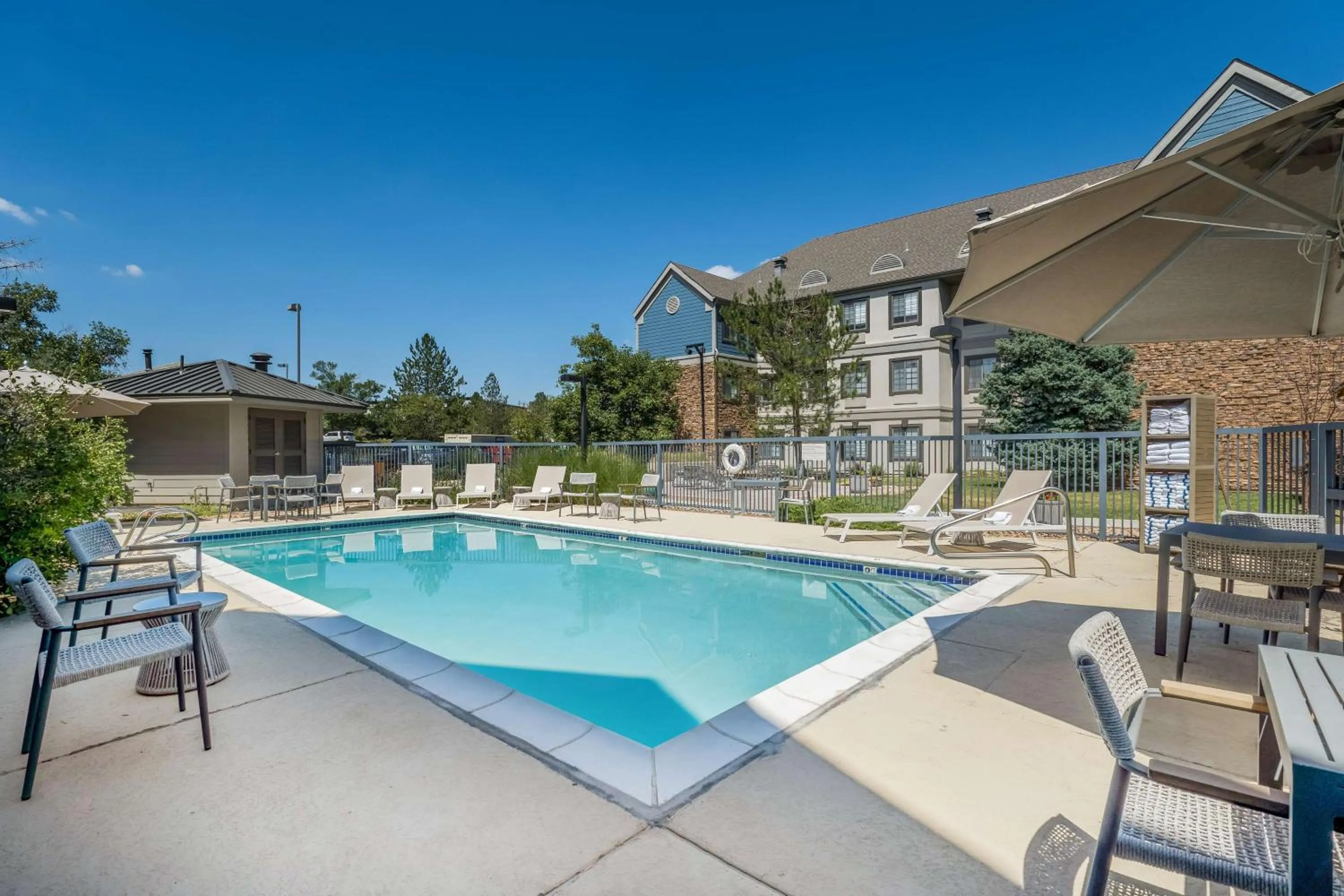 Property building in Sonesta ES Suites Denver South Park Meadows