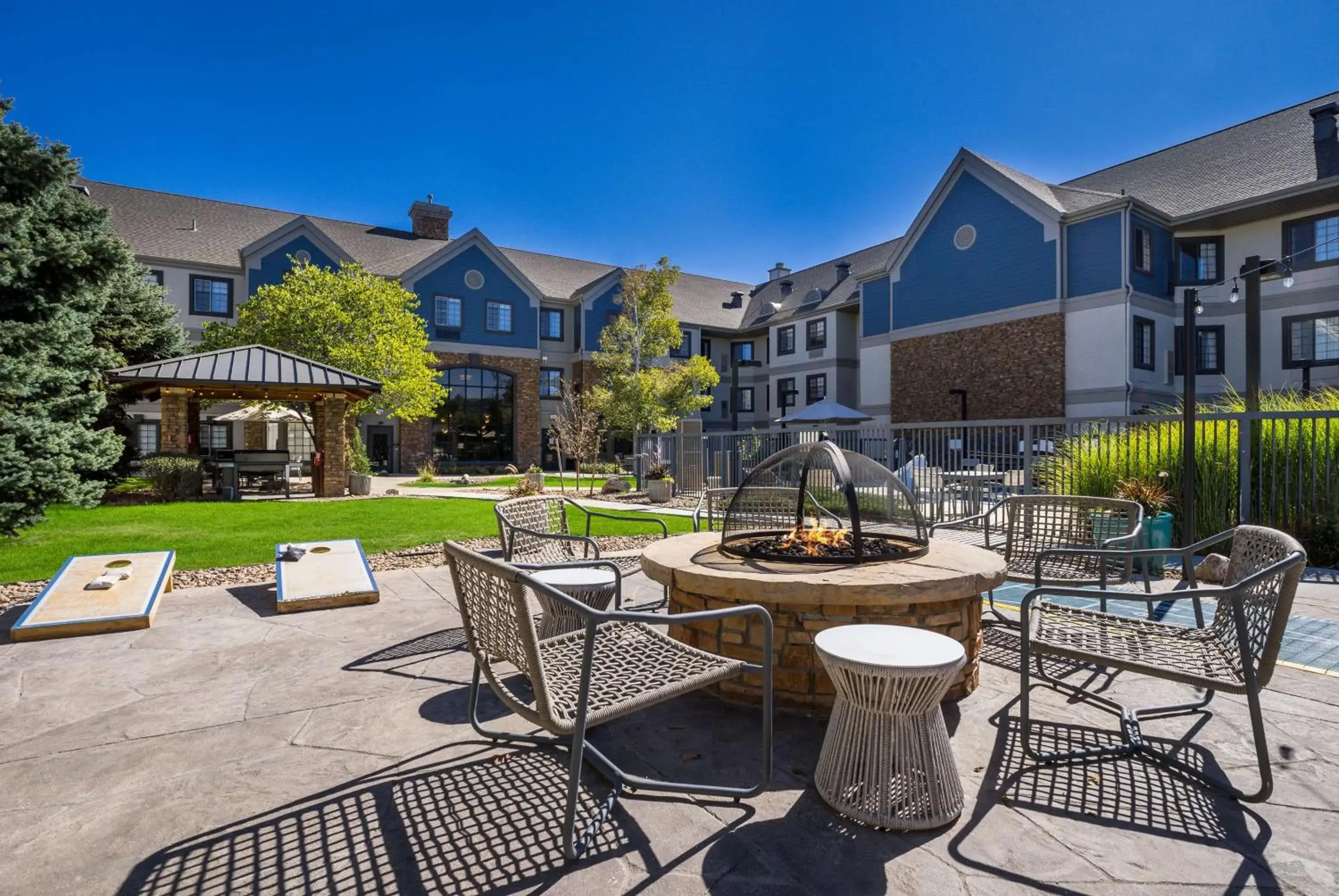 Property building in Sonesta ES Suites Denver South Park Meadows Property building in Sonesta ES Suites Denver South Park Meadows