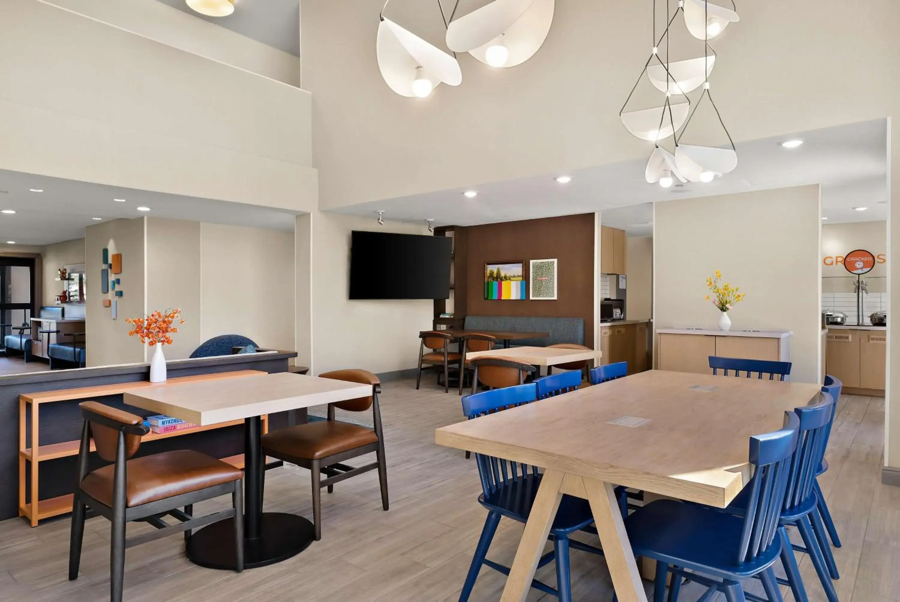 Lobby or reception in Sonesta ES Suites Denver South Park Meadows Lobby or reception in Sonesta ES Suites Denver South Park Meadows