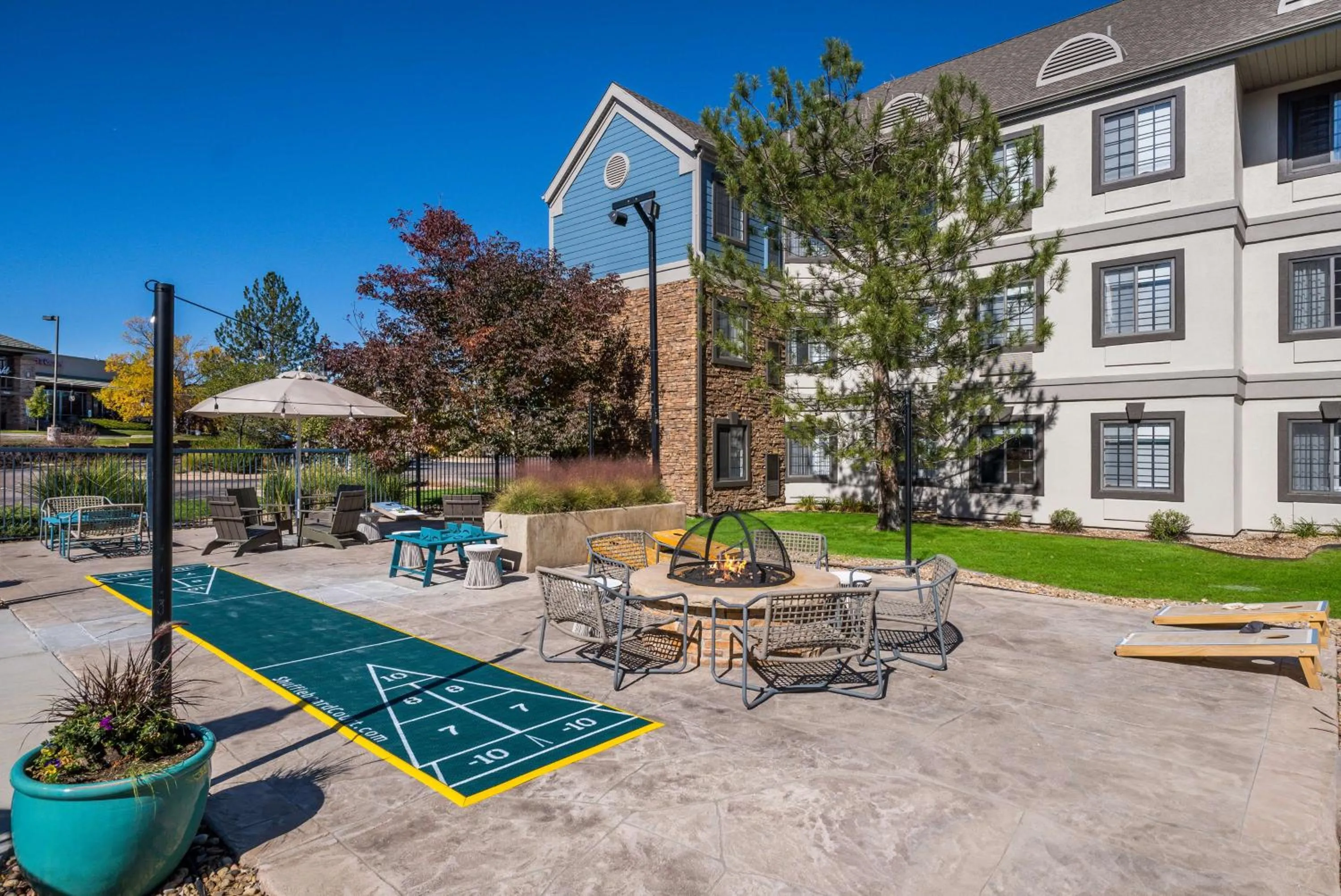 Property building in Sonesta ES Suites Denver South Park Meadows