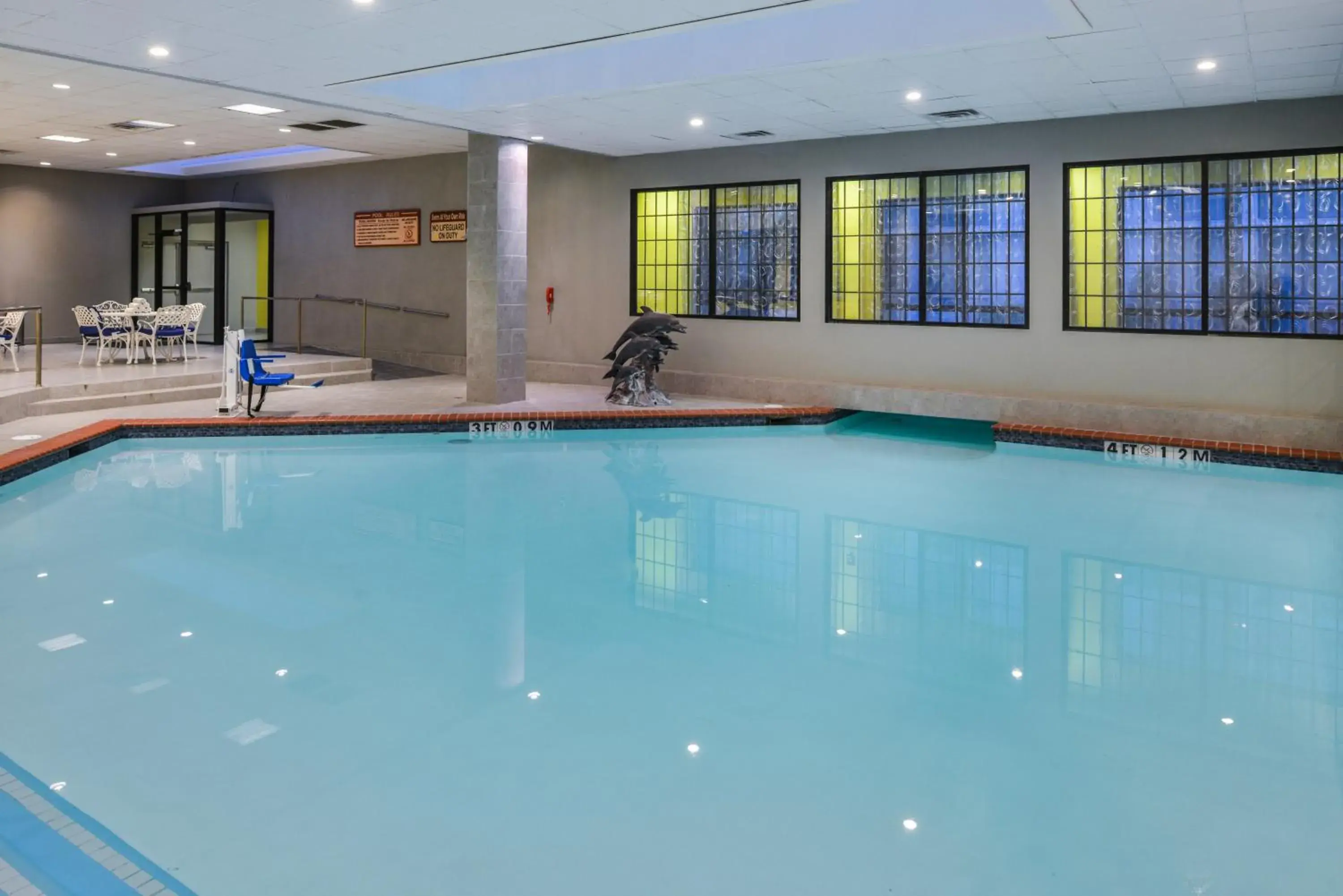 Swimming pool in Holiday Inn Dallas-Richardson by IHG Swimming pool in Holiday Inn Dallas-Richardson by IHG