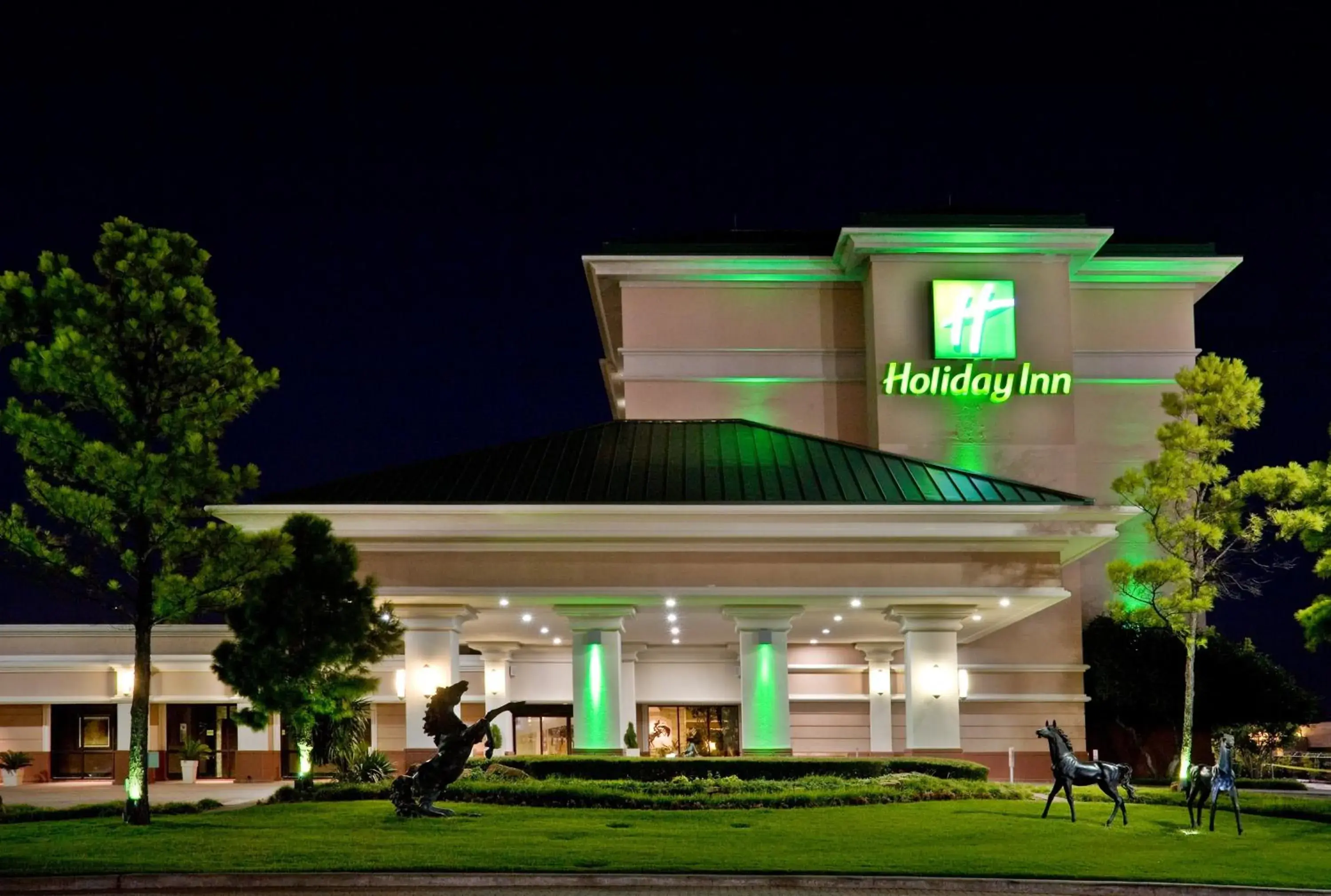 Property building in Holiday Inn Dallas-Richardson by IHG Property building in Holiday Inn Dallas-Richardson by IHG