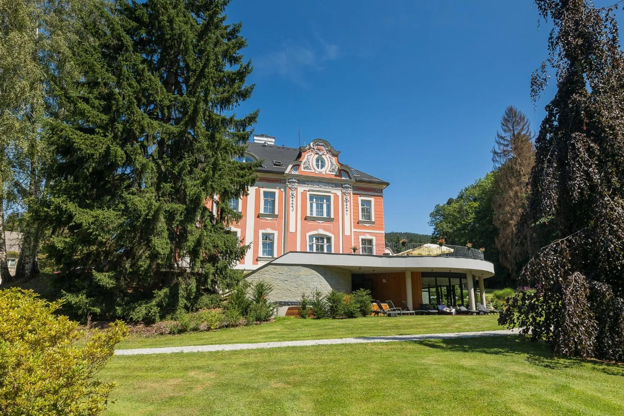 Property building in Wellness & Spa hotel Villa Regenhart