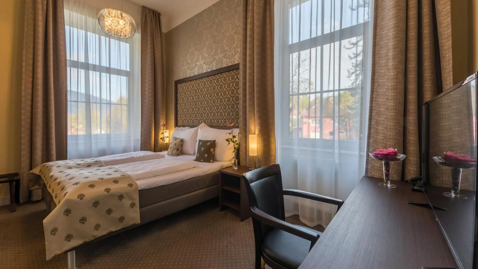 Bed in Wellness & Spa hotel Villa Regenhart