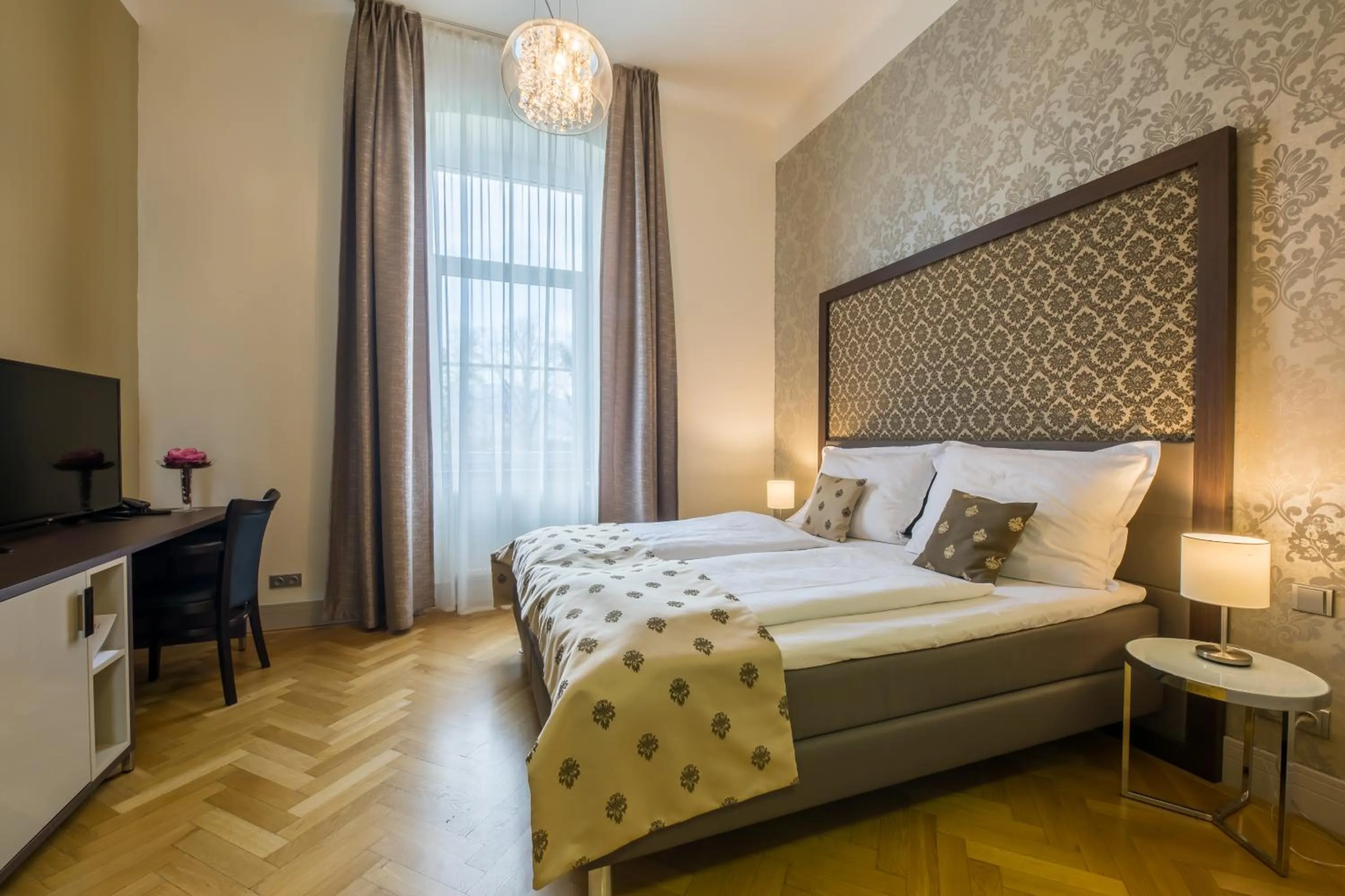 Bedroom, Bed in Wellness & Spa hotel Villa Regenhart