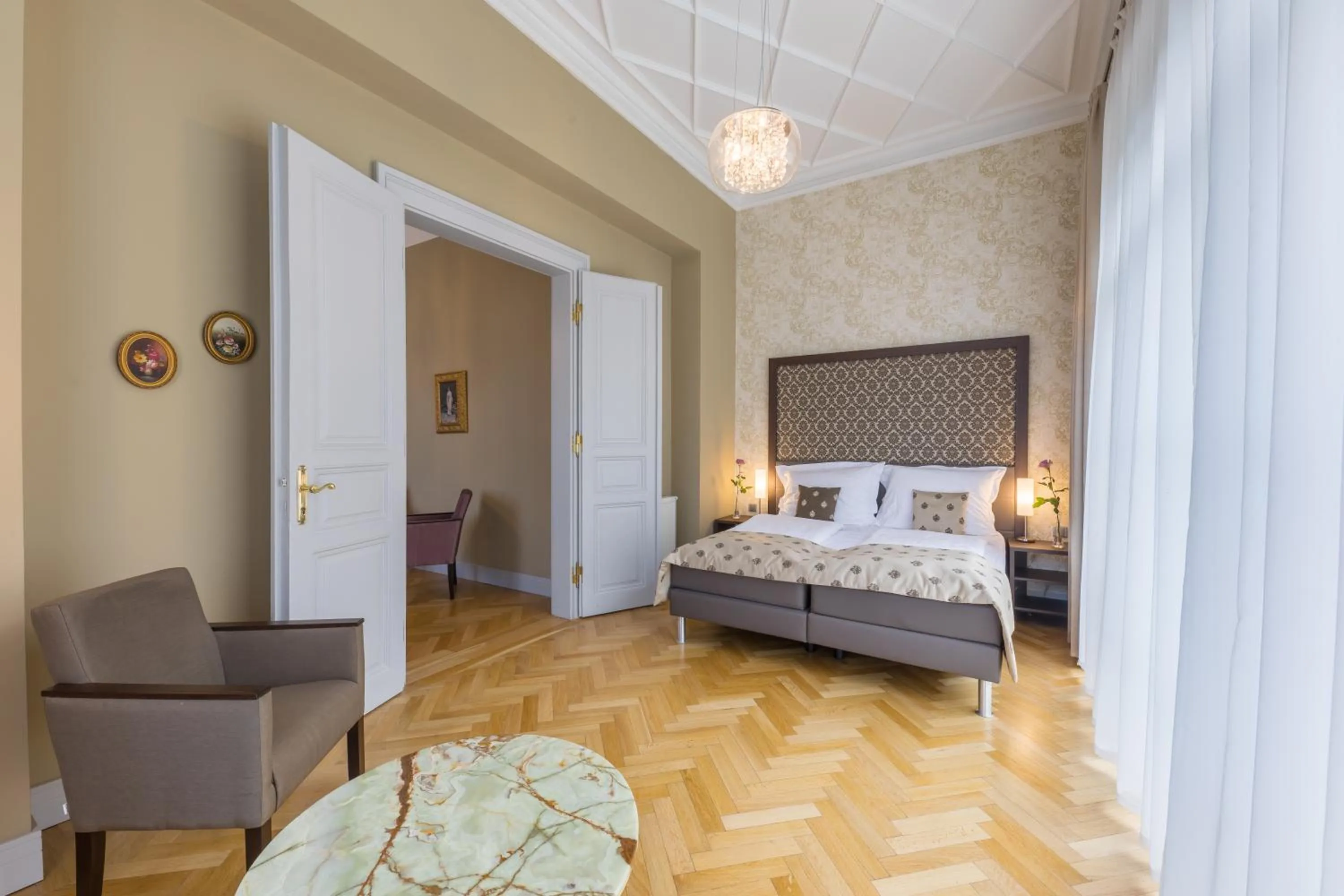 Bedroom, Bed in Wellness & Spa hotel Villa Regenhart