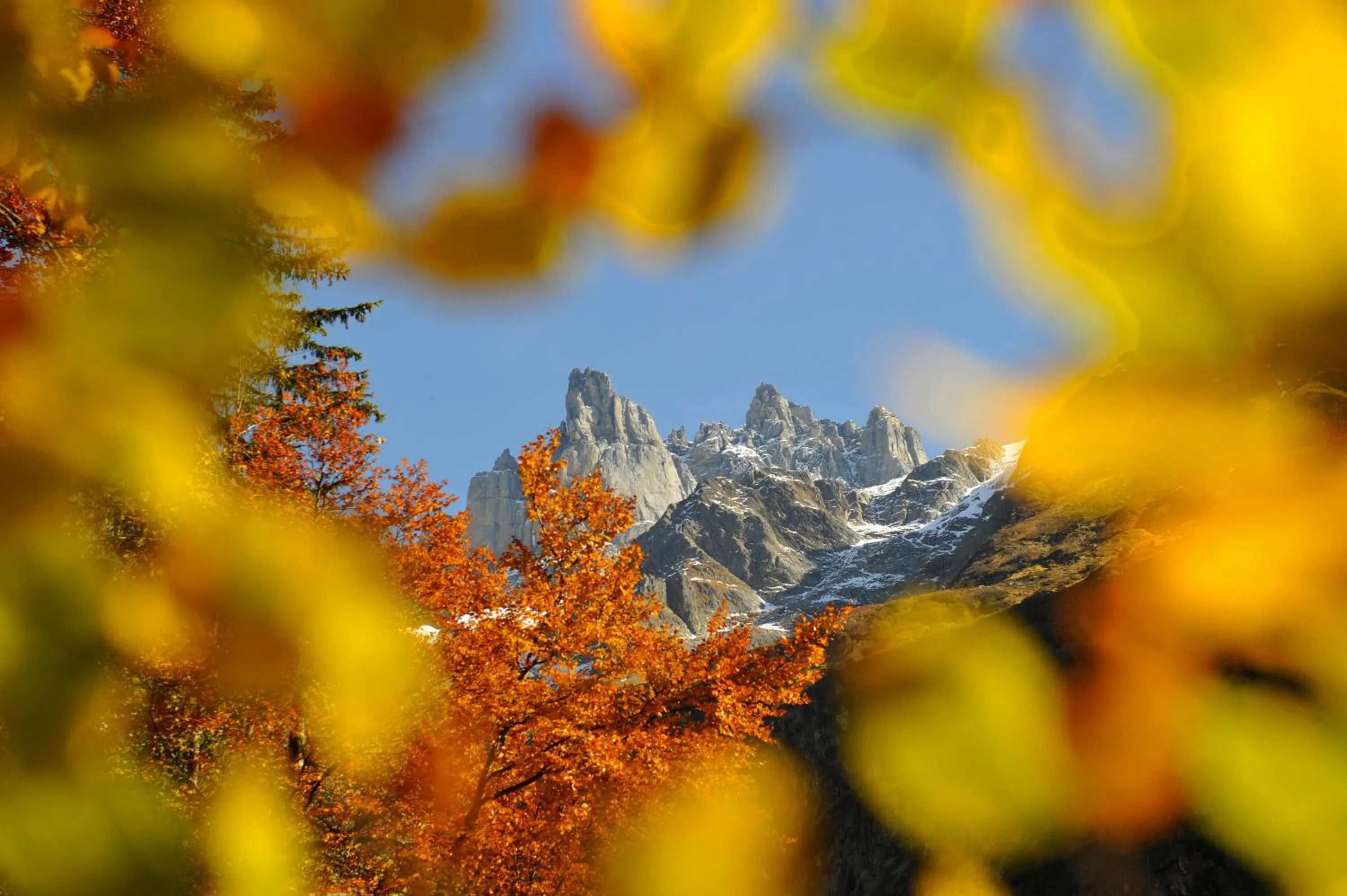 Hiking in SPANNORT family home with common kitchen and self check-in