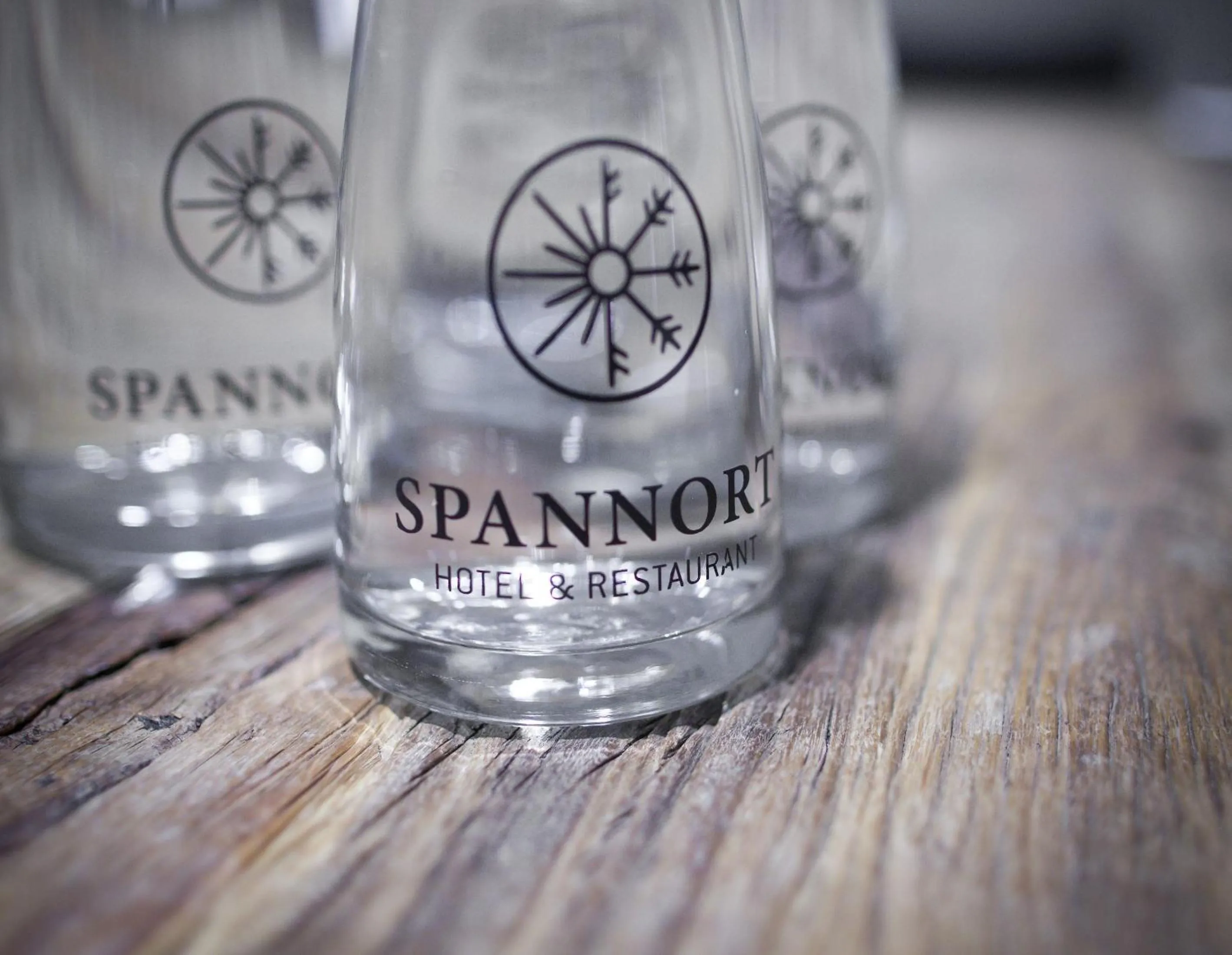 Business facilities in SPANNORT family home with common kitchen and self check-in