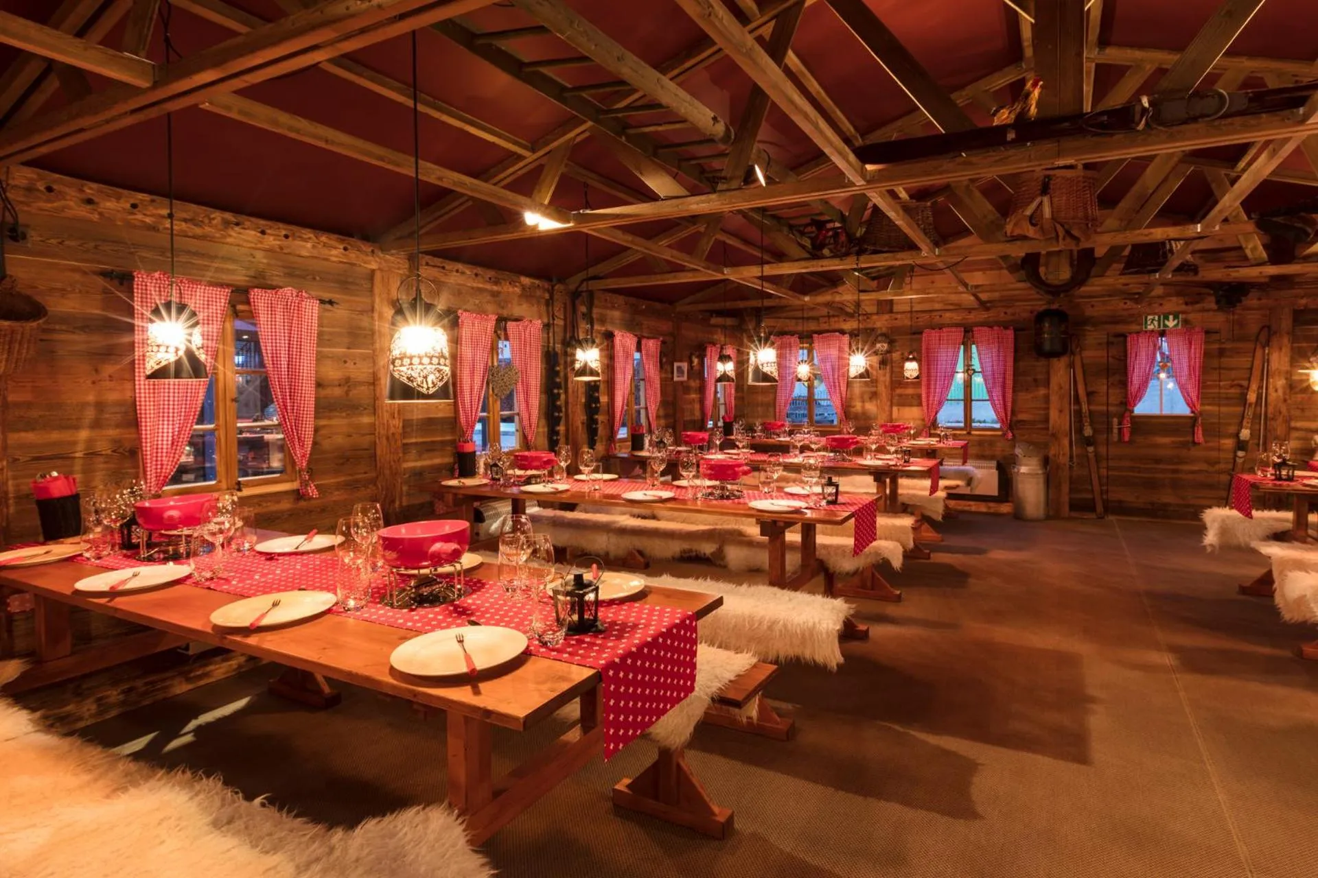 Restaurant/places to eat in Riverside