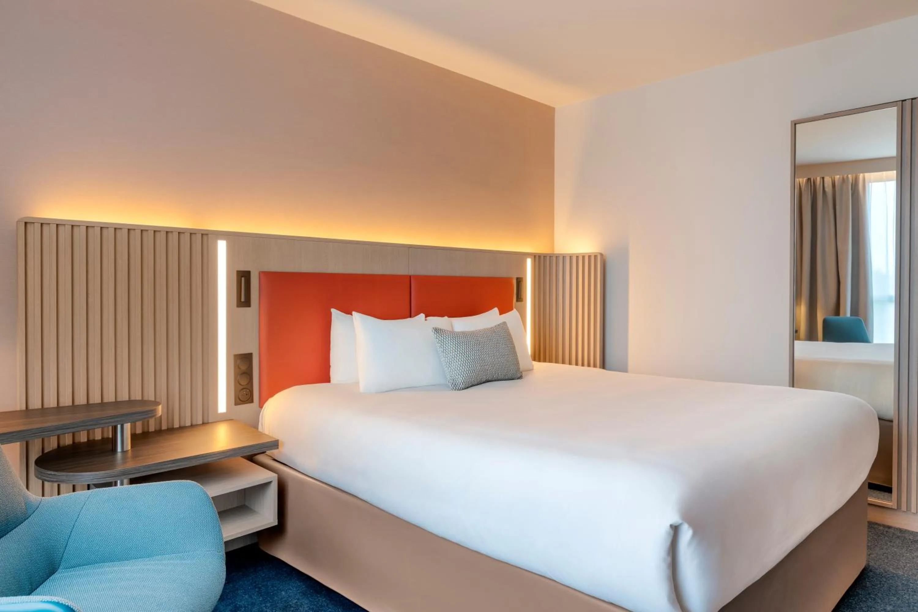 Bed in Courtyard by Marriott Paris Saint Denis