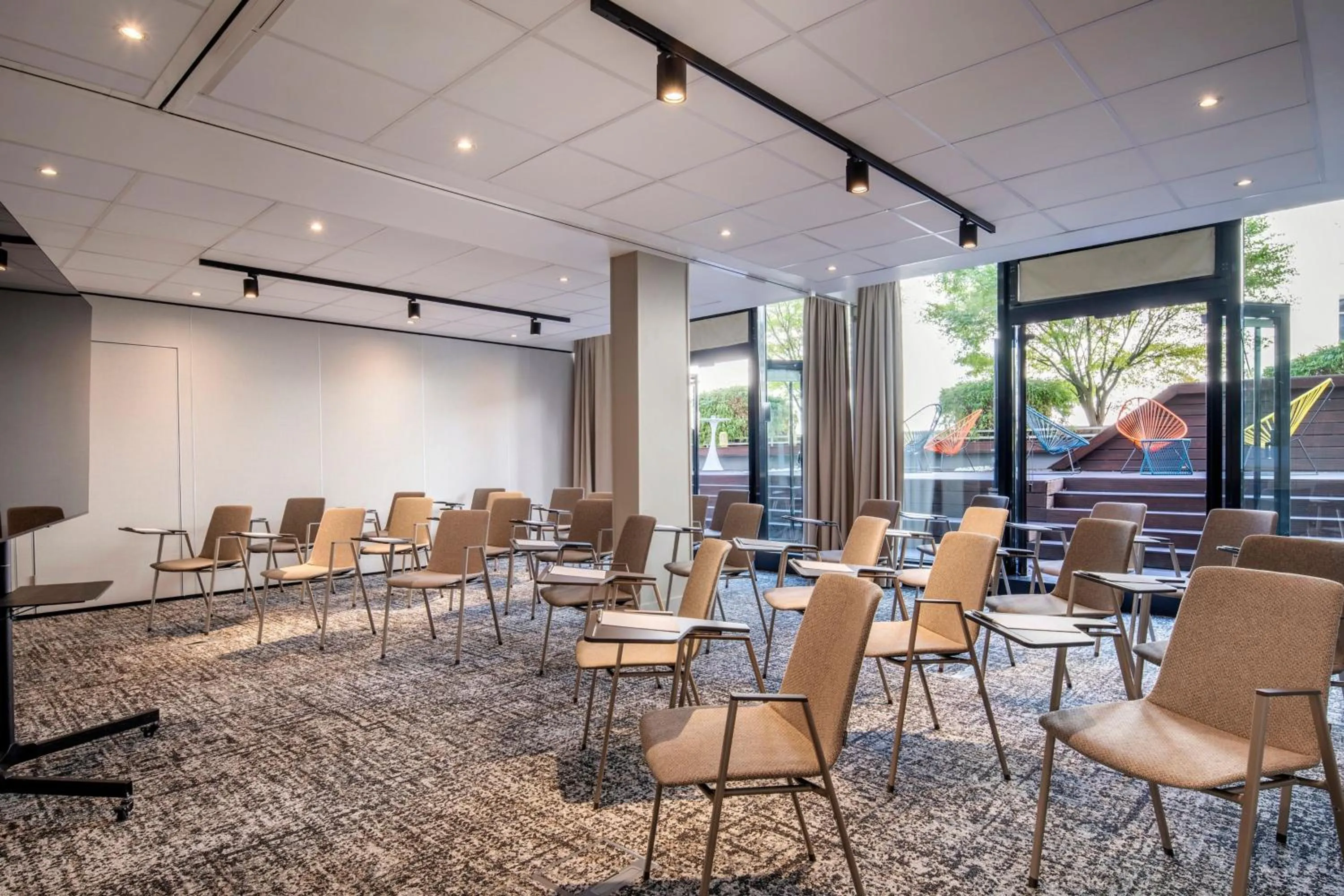 Meeting/conference room in Renaissance Paris Arc de Triomphe Hotel