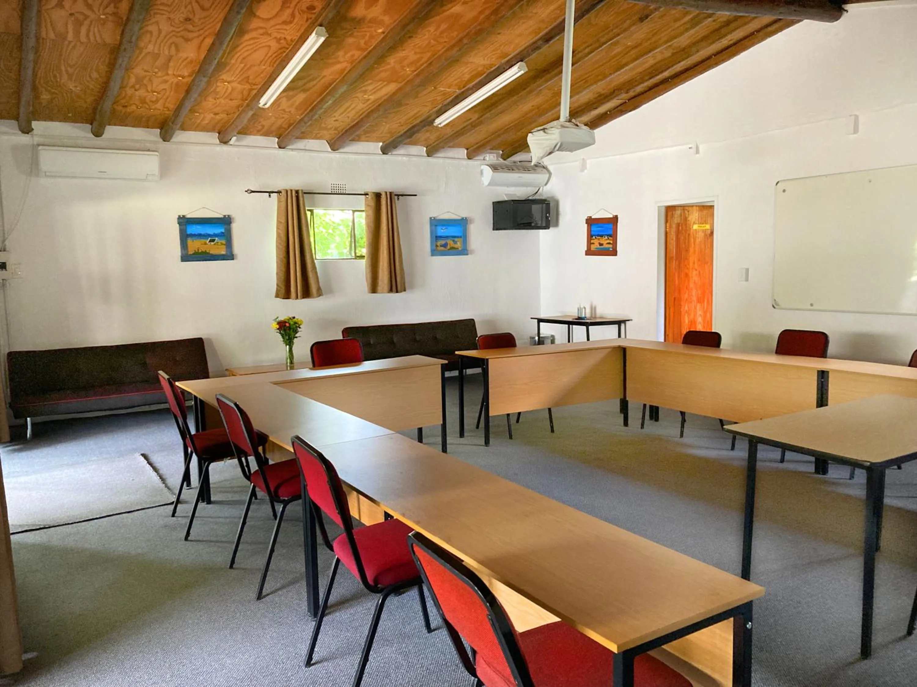 Meeting/conference room in Pine Valley