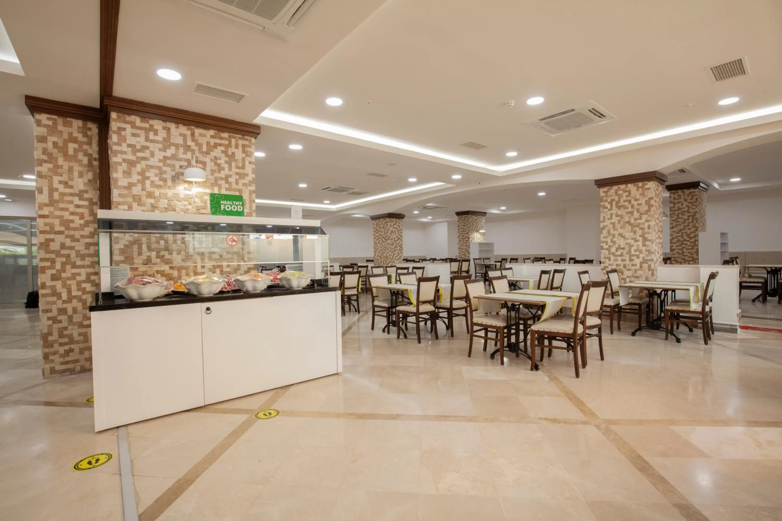 Restaurant/places to eat in Fun&Sun Smart Hane sun