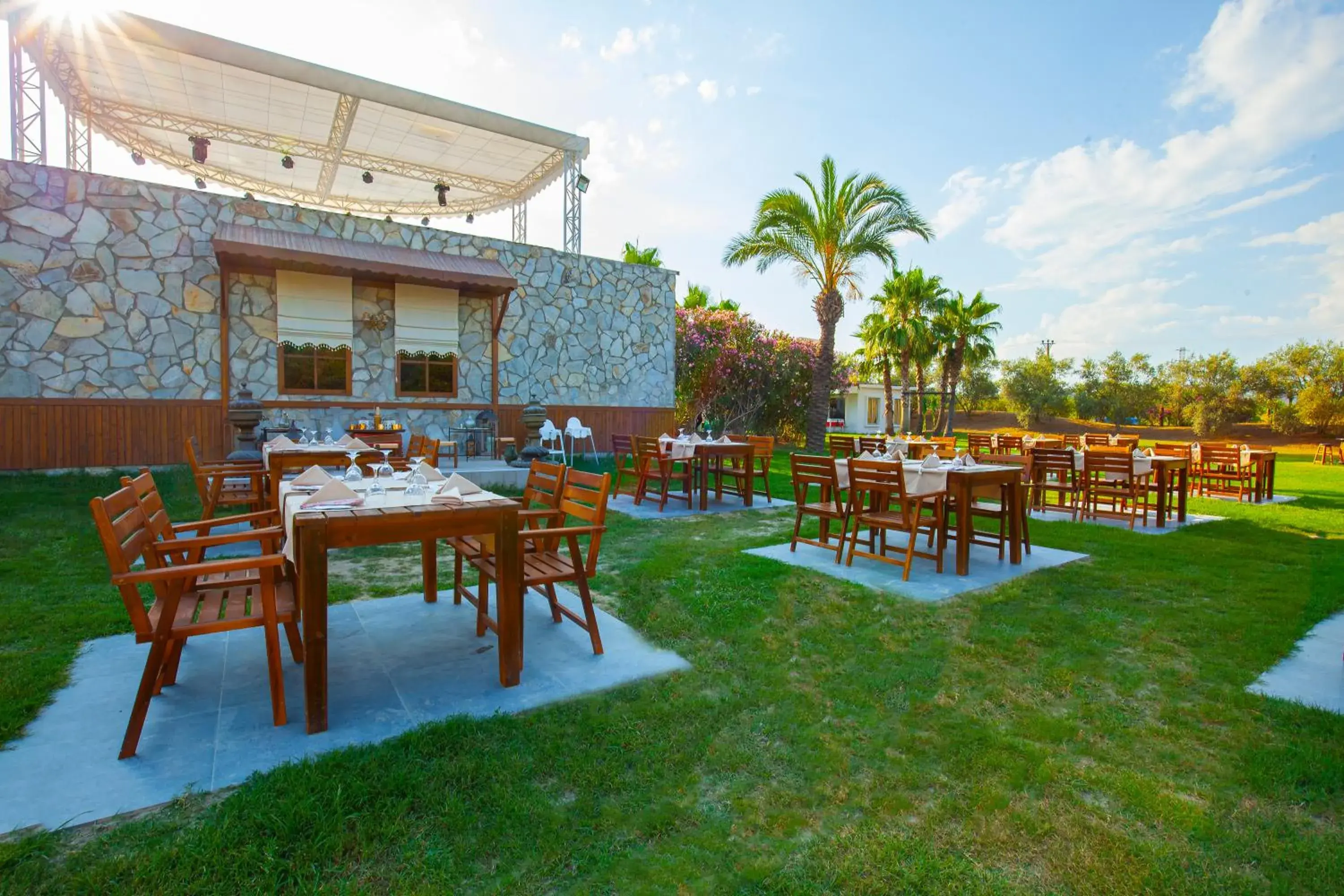 Restaurant/places to eat in Fun&Sun Smart Hane sun Restaurant/places to eat in Fun&Sun Smart Hane sun