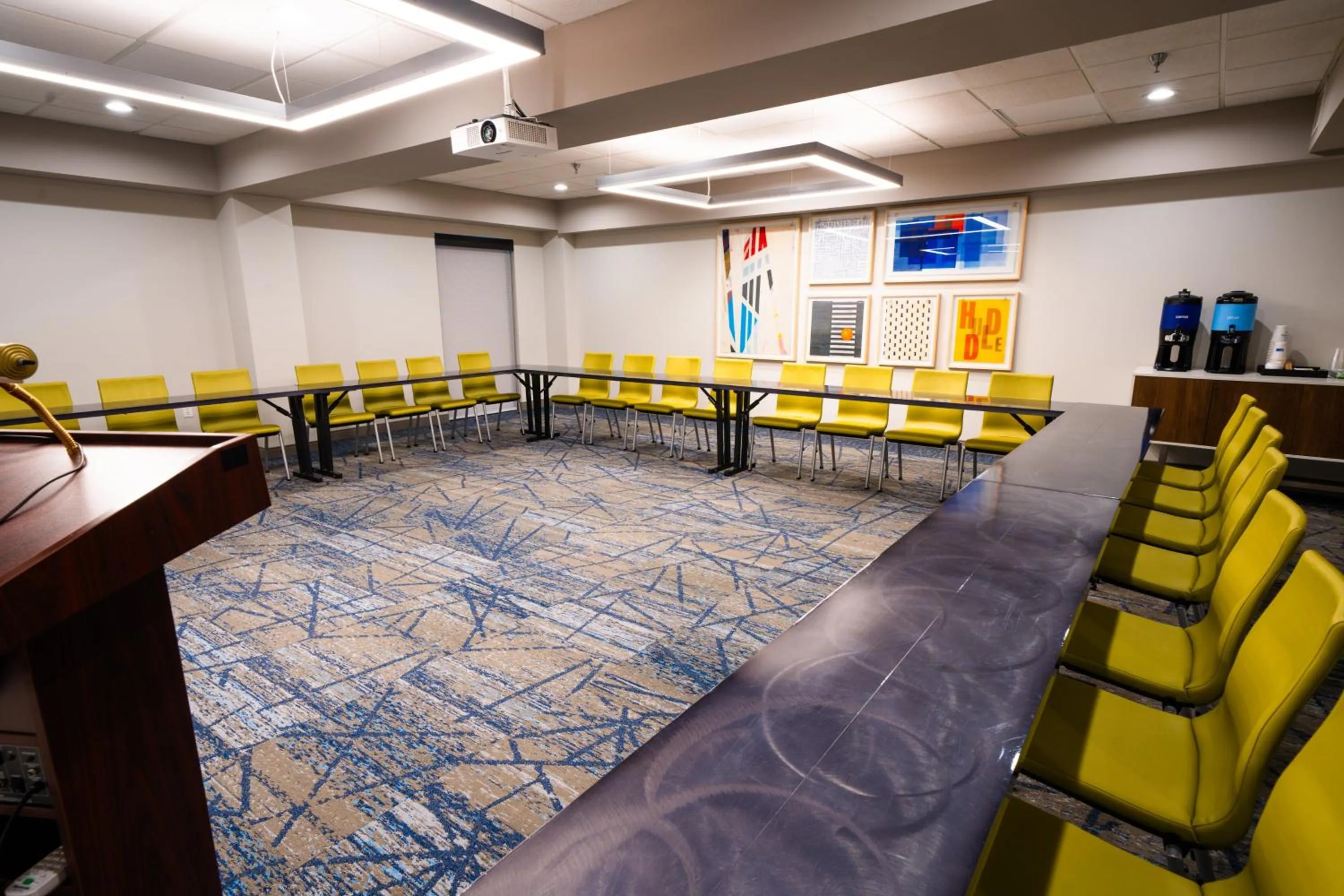 Meeting/conference room in Holiday Inn Express Hotel & Suites Tampa-Oldsmar by IHG