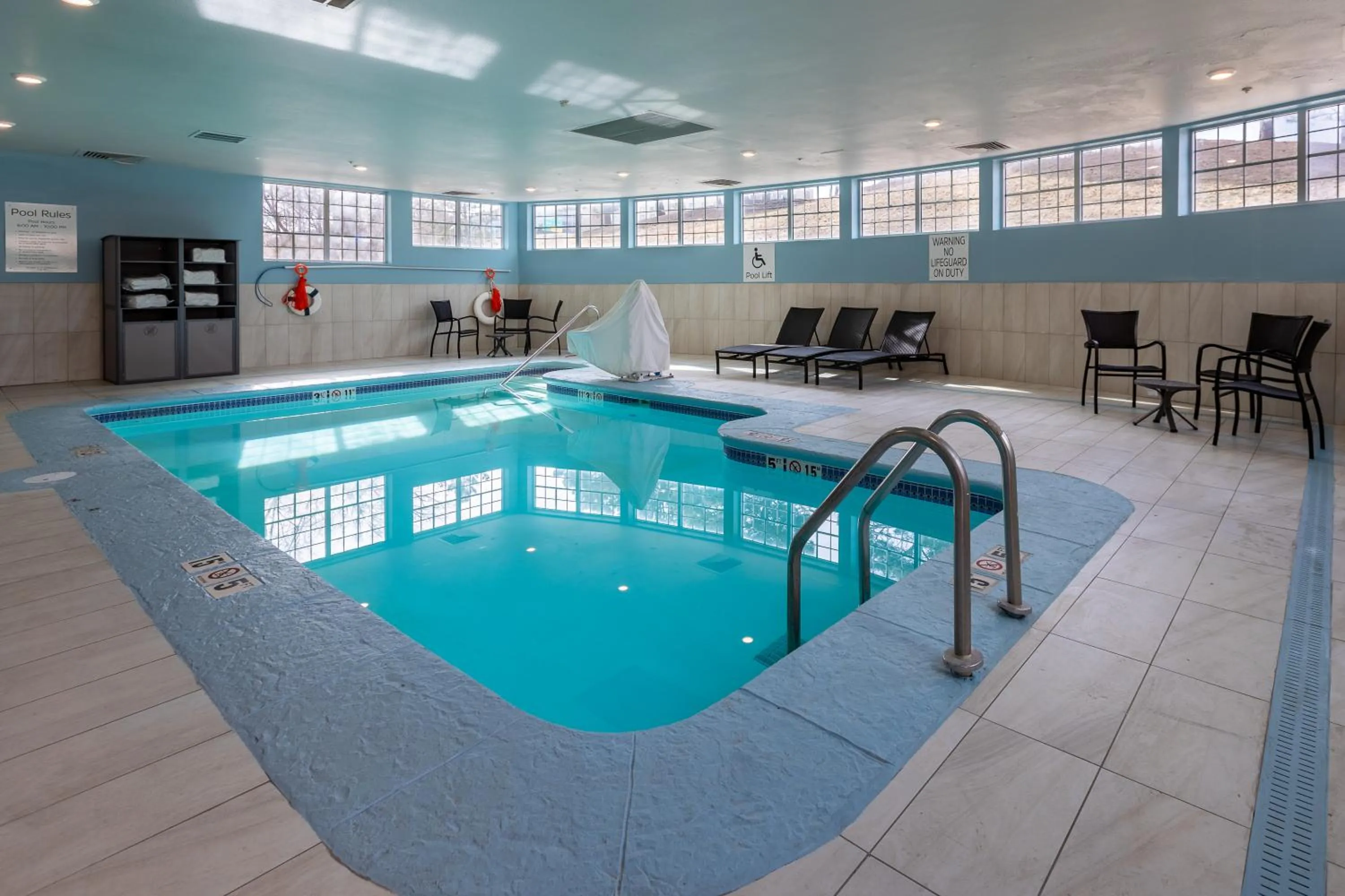 Swimming pool in Holiday Inn Express & Suites Englewood - Denver South by IHG