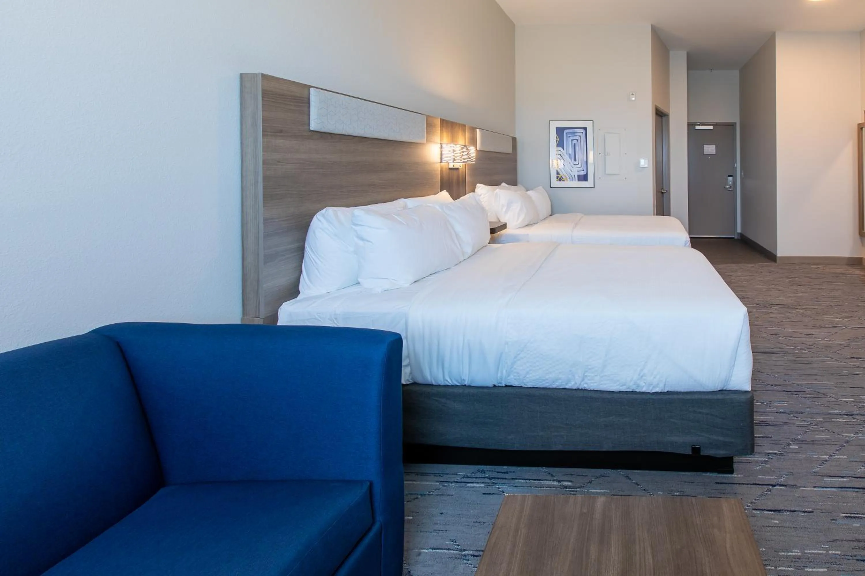 Bedroom, Bed in Holiday Inn Express & Suites Englewood - Denver South by IHG