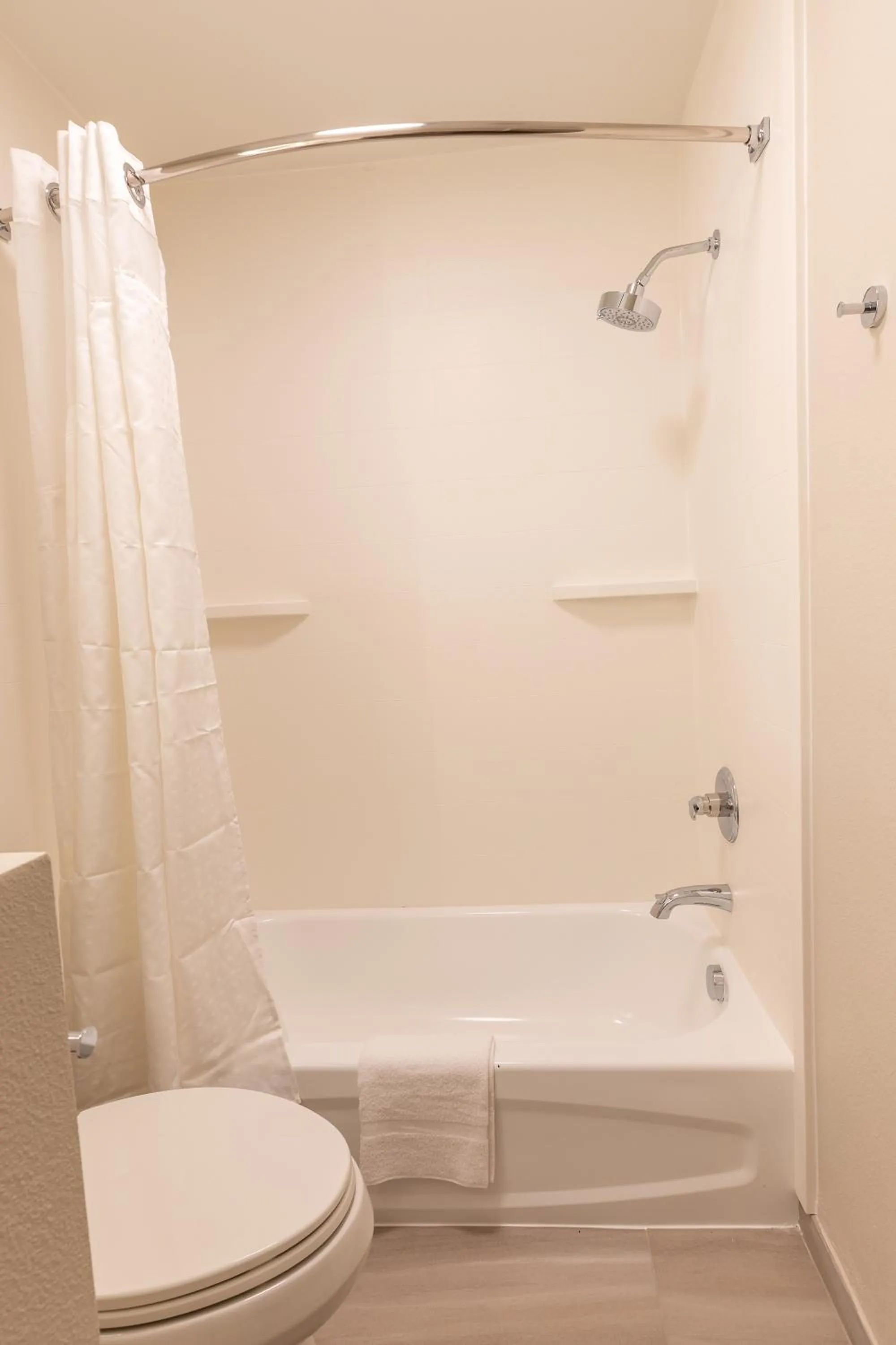 Bath in Holiday Inn Express & Suites Englewood - Denver South by IHG