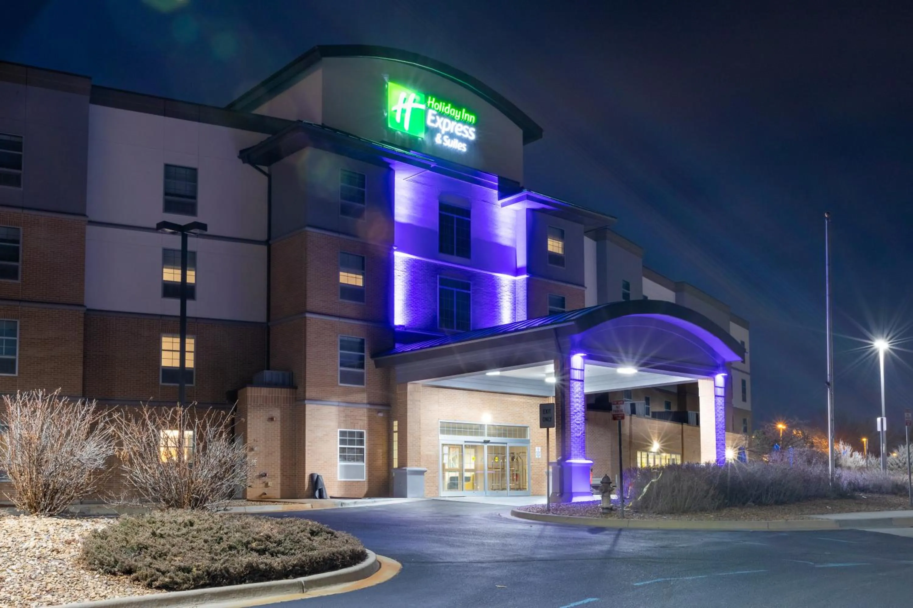 Property building in Holiday Inn Express & Suites Englewood - Denver South by IHG