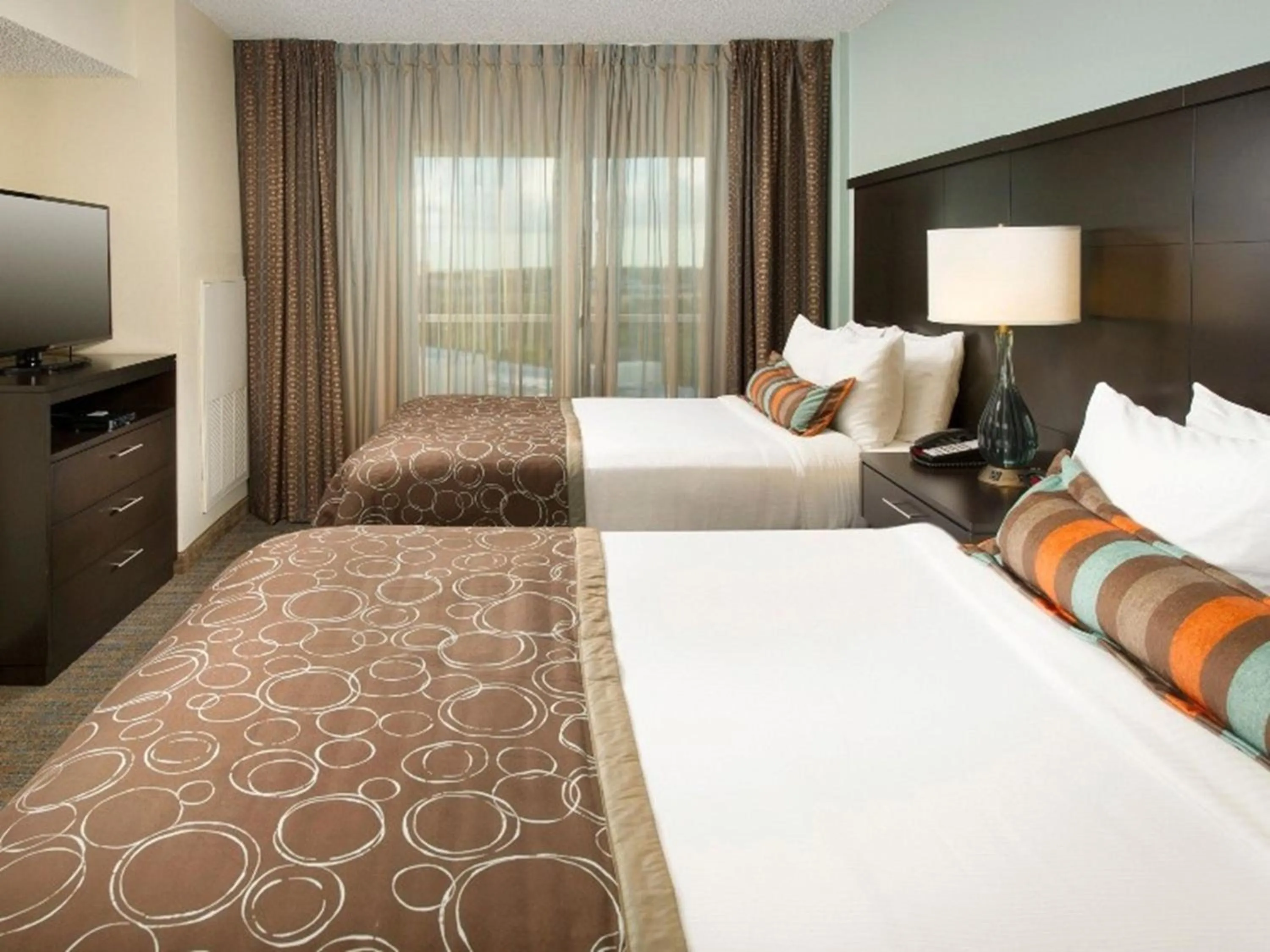 Photo of the whole room, Bed in Staybridge Suites Irving Las Colinas by IHG