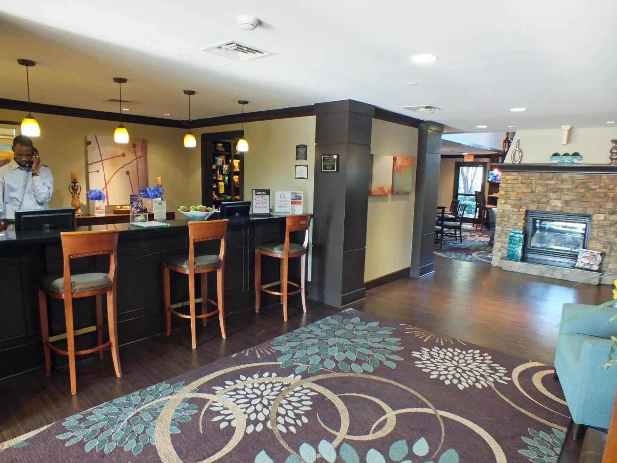 Lobby or reception in Staybridge Suites Irving Las Colinas by IHG Lobby or reception in Staybridge Suites Irving Las Colinas by IHG