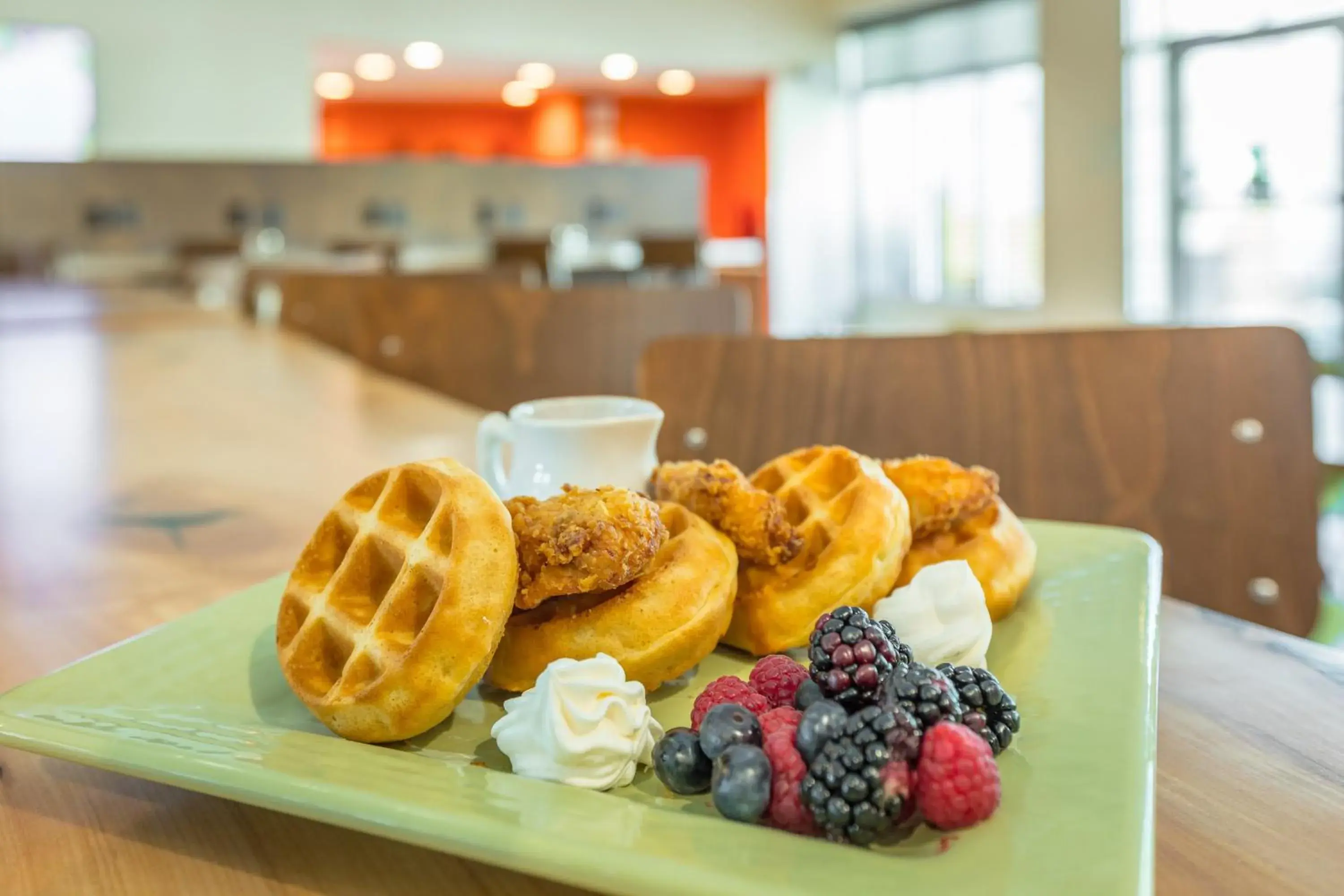 Breakfast in Holiday Inn Hotel and Suites Peachtree City by IHG Breakfast in Holiday Inn Hotel and Suites Peachtree City by IHG