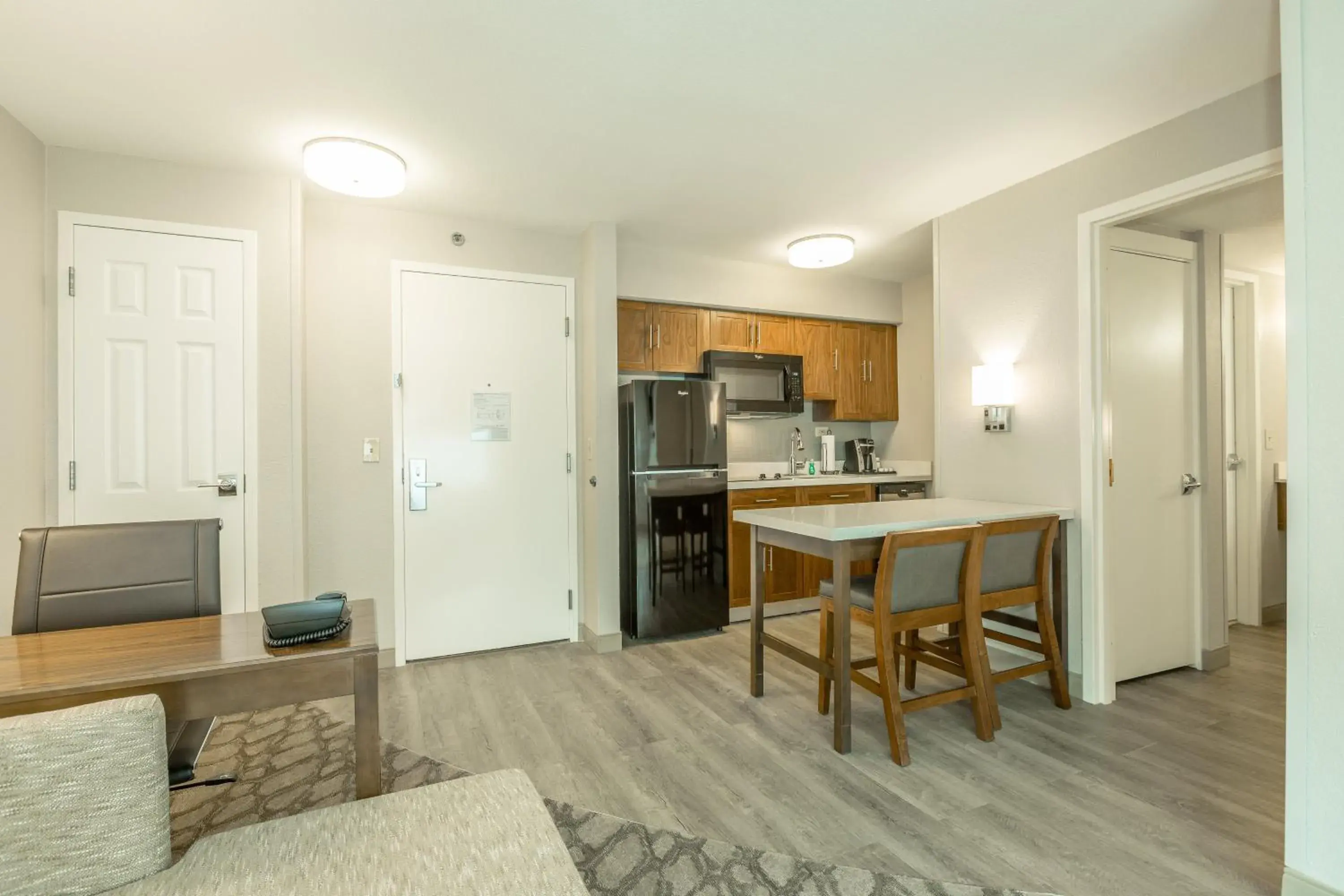 King Room - Mobility Access Tub - Non-Smoking in Holiday Inn Hotel and Suites Peachtree City by IHG King Room - Mobility Access Tub - Non-Smoking in Holiday Inn Hotel and Suites Peachtree City by IHG