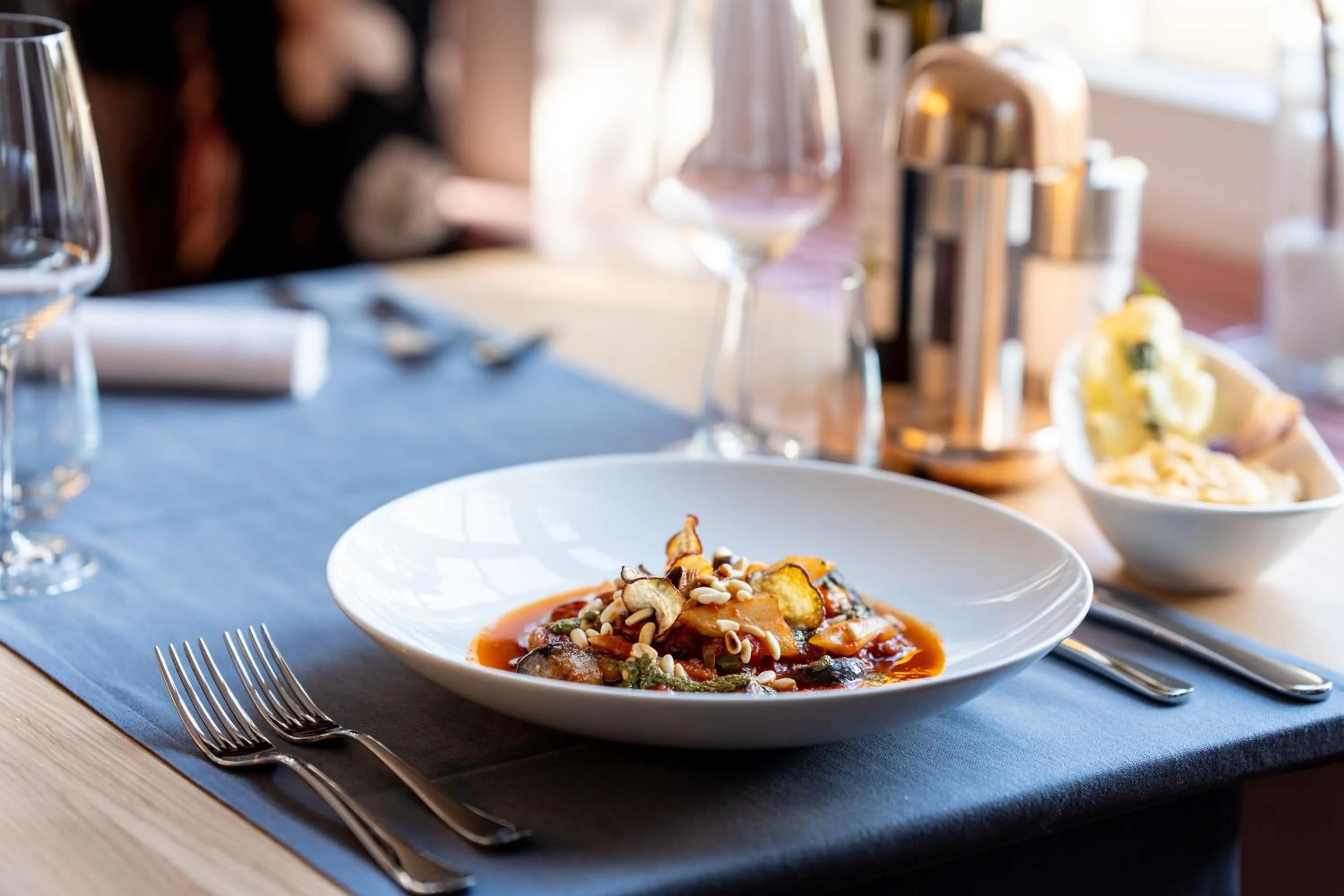 Restaurant/places to eat in b-smart hotel Widnau