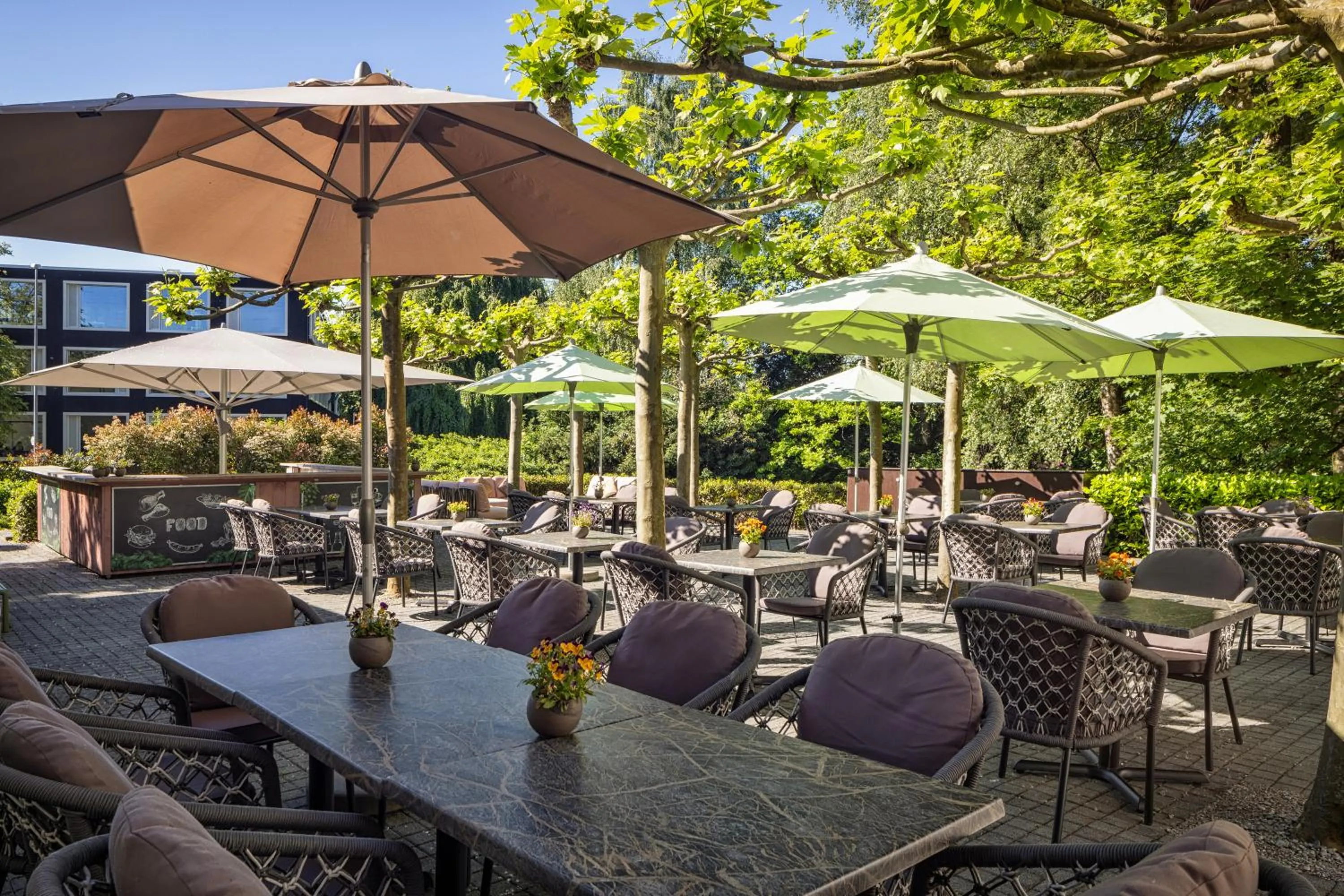 Restaurant/places to eat in b-smart hotel Widnau