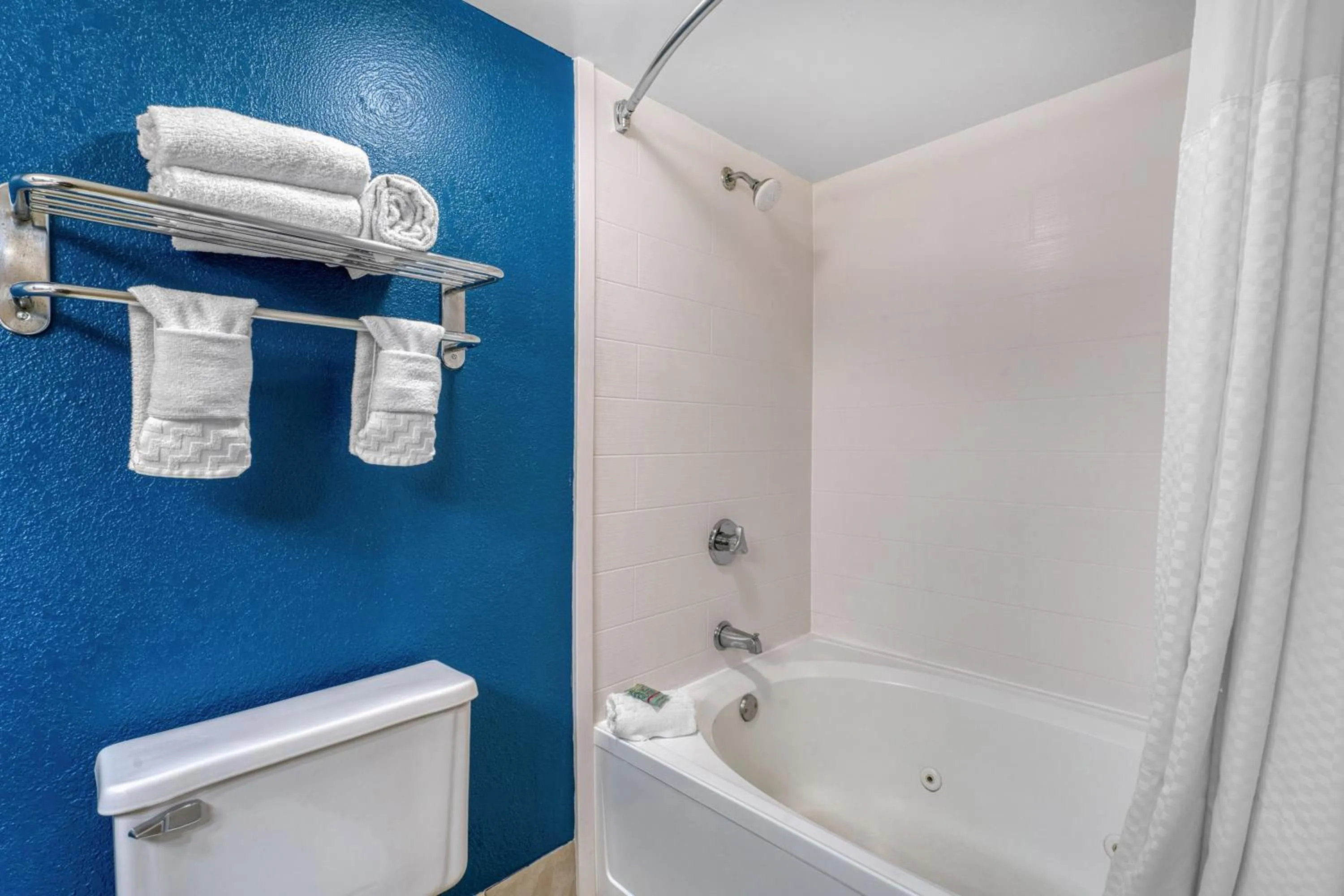 Shower in Best Western Fishers Indianapolis Area