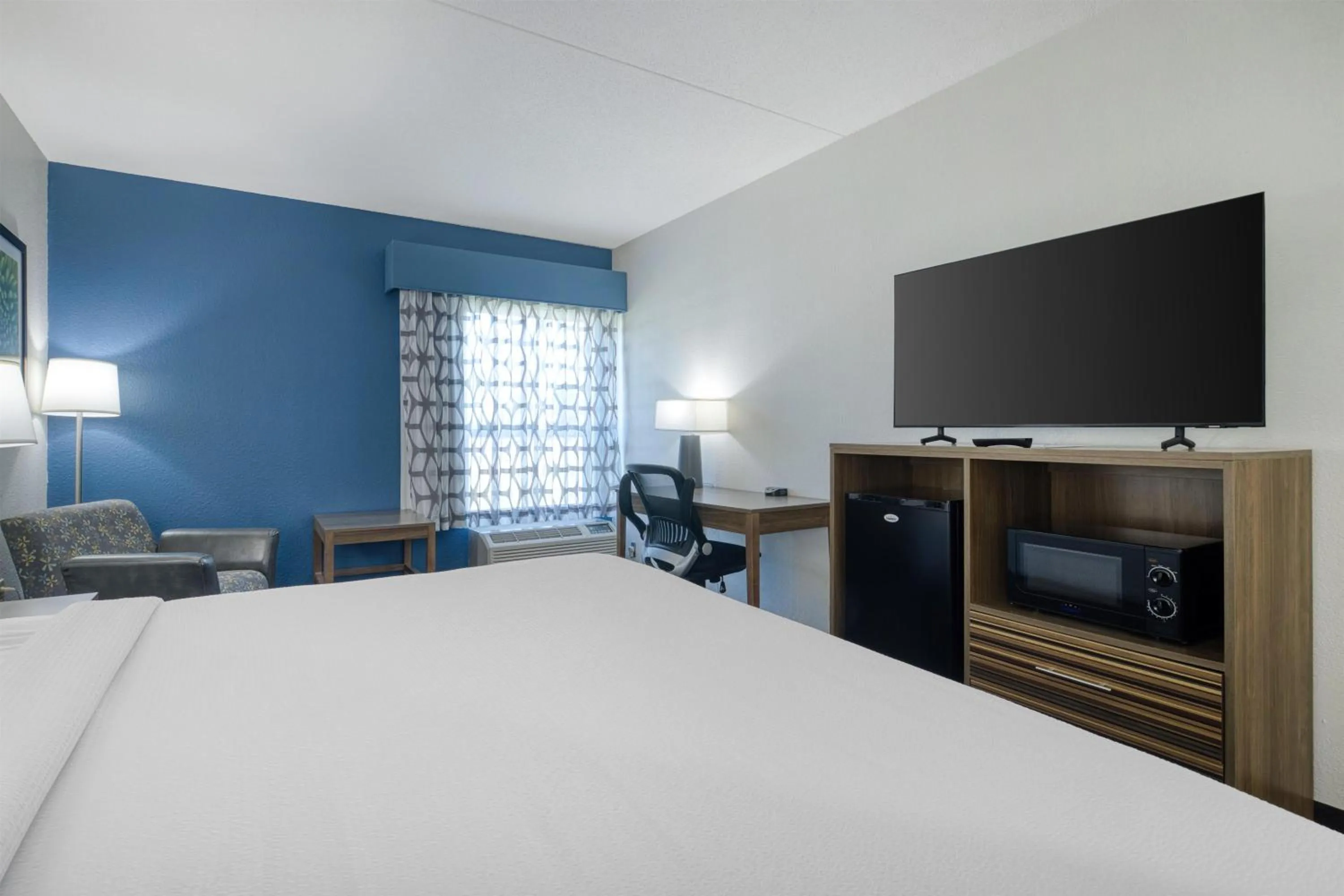 Bedroom, Bed in Best Western Fishers Indianapolis Area