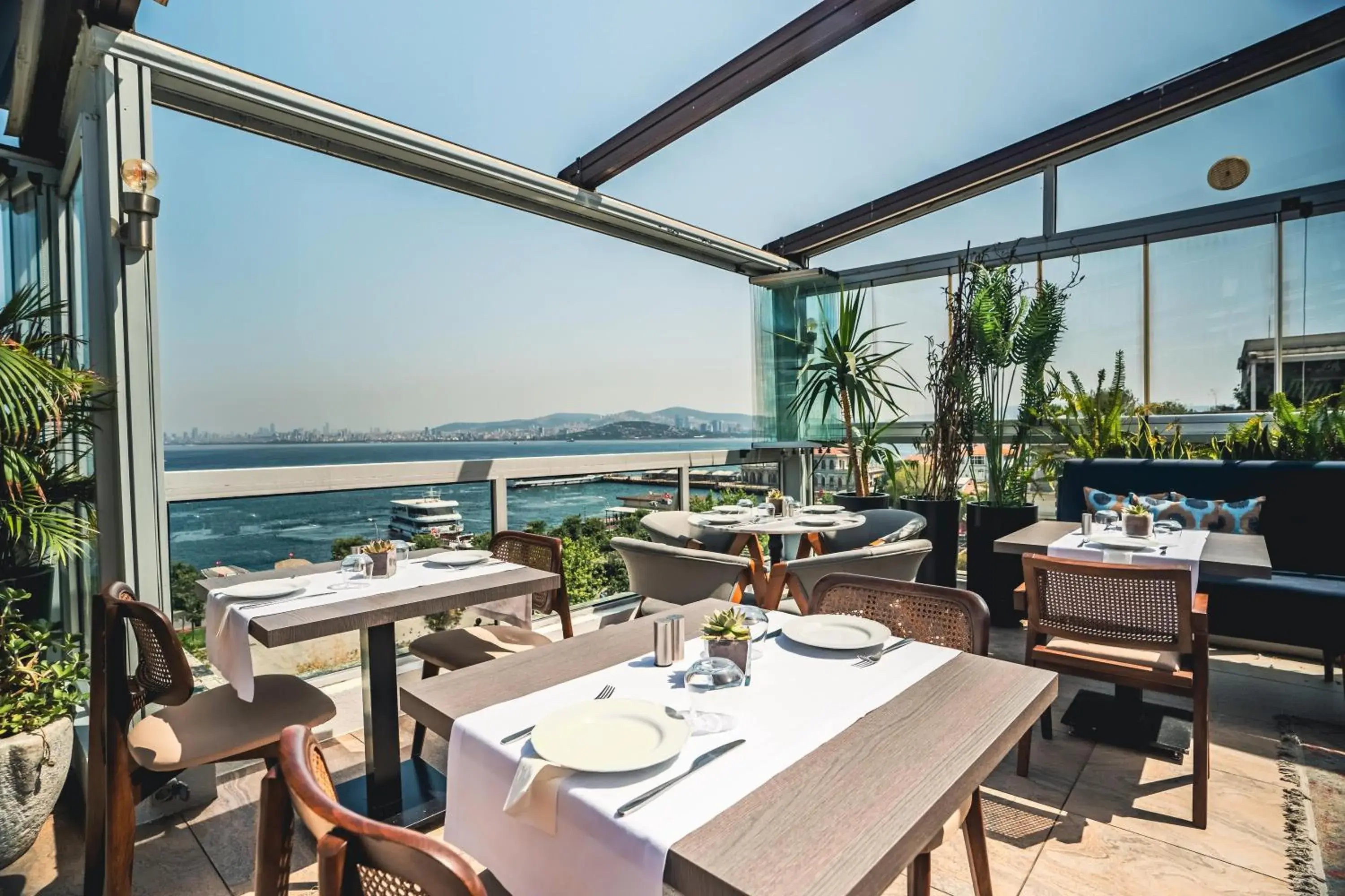 Restaurant/places to eat in Tiara Buyukada Restaurant/places to eat in Tiara Buyukada