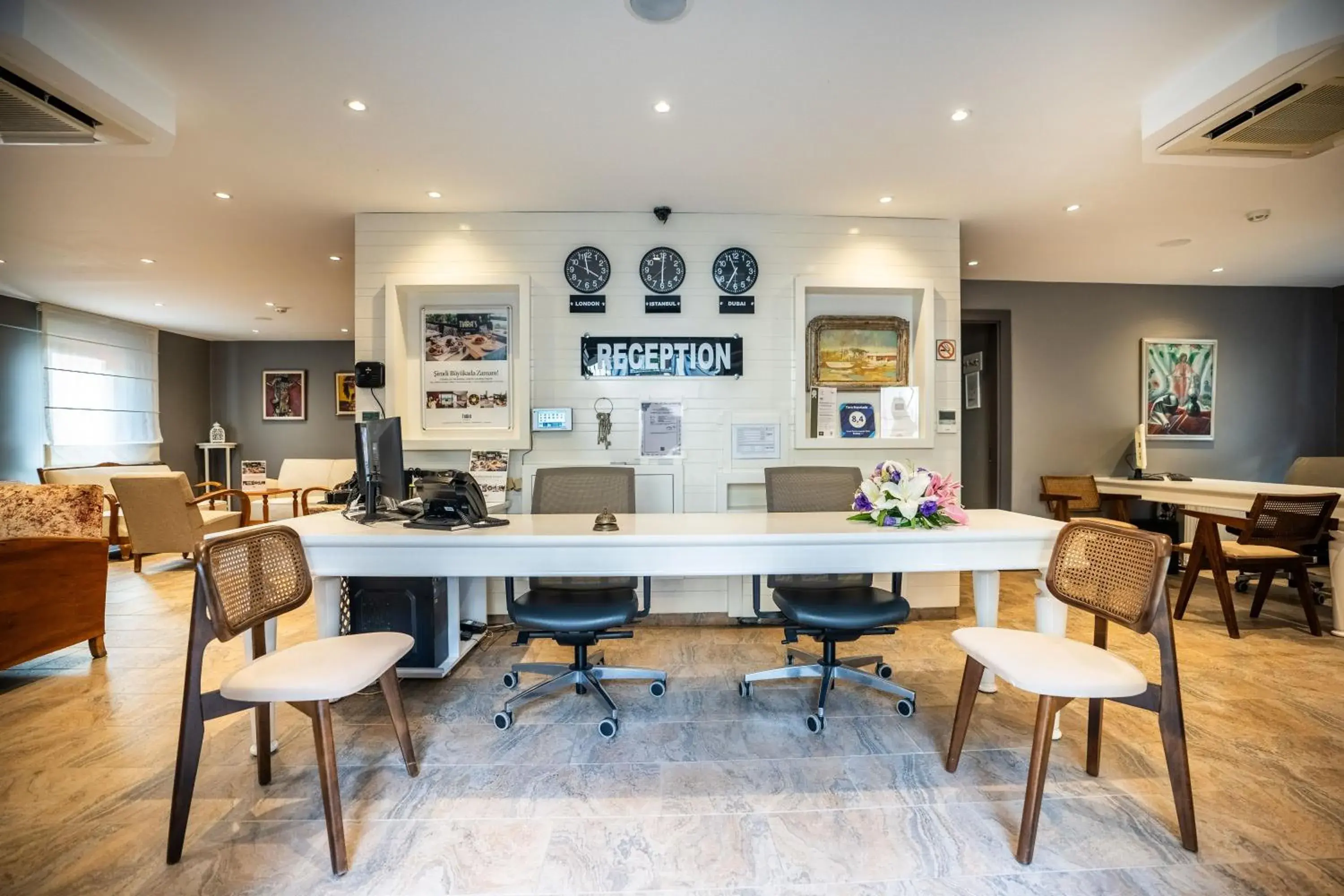 Lobby or reception in Tiara Buyukada Lobby or reception in Tiara Buyukada