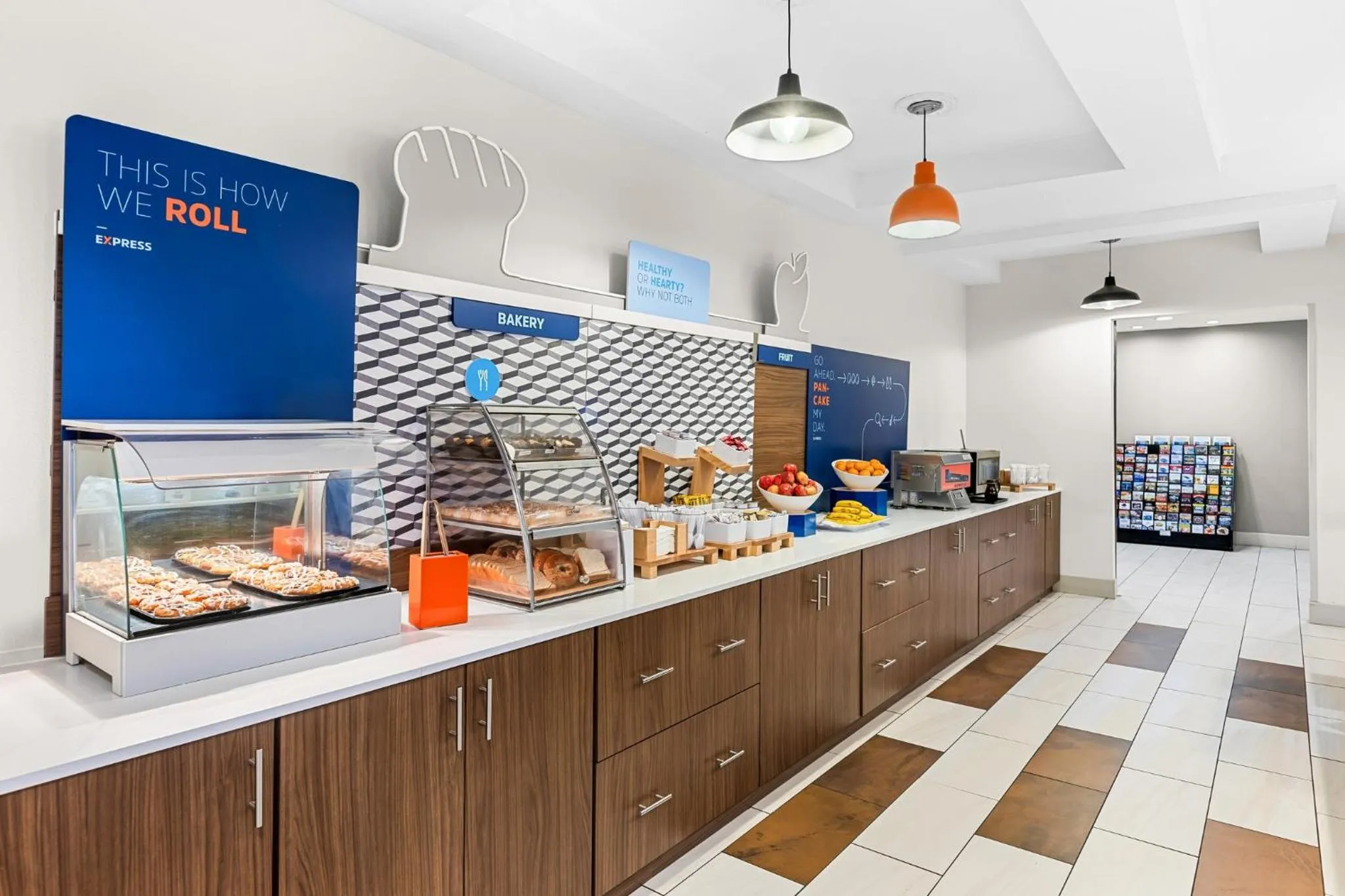 Breakfast in Holiday Inn Express Hotel & Suites Savannah Midtown by IHG