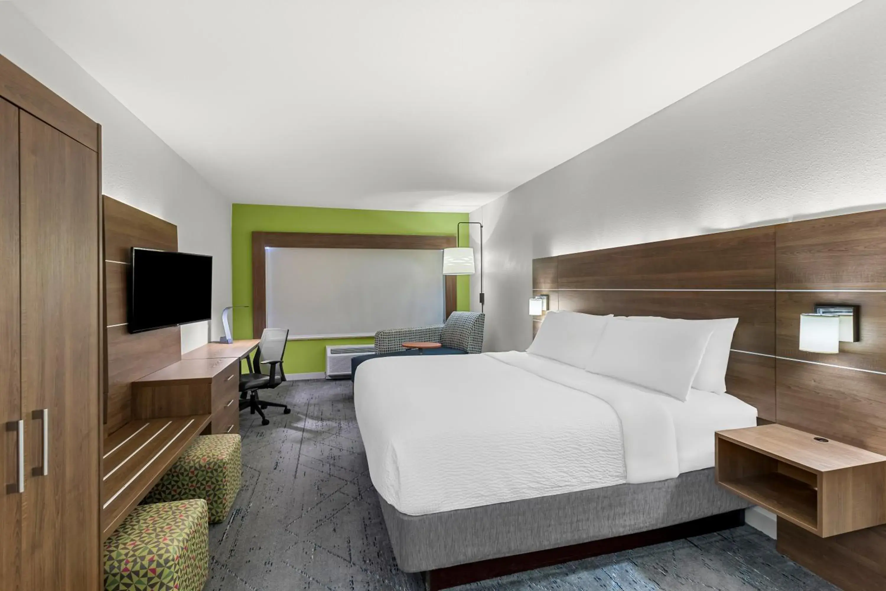 King Suite - Disability Access in Holiday Inn Express Hotel & Suites Savannah Midtown by IHG King Suite - Disability Access in Holiday Inn Express Hotel & Suites Savannah Midtown by IHG