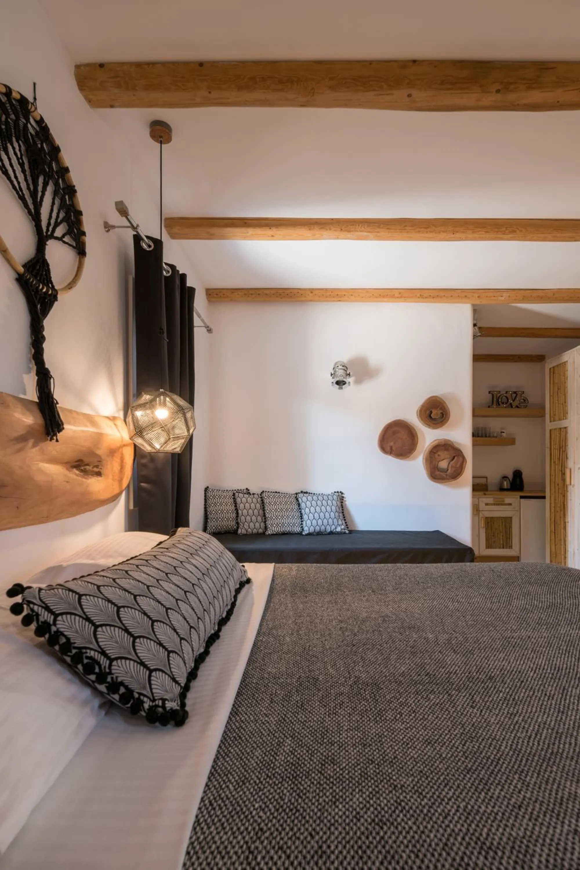 Photo of the whole room, Bed in Olive Mykonos Villas