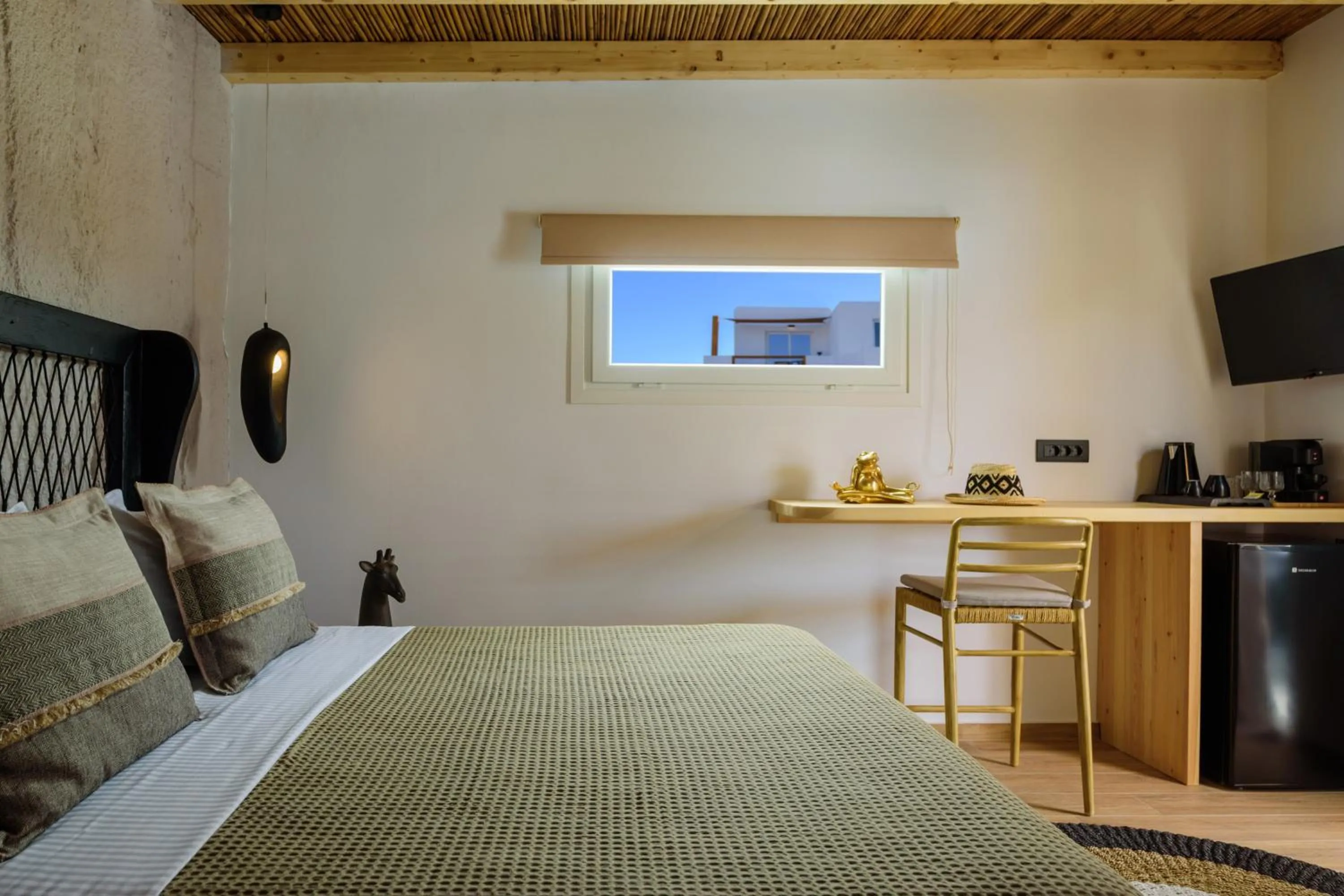 Photo of the whole room, Bed in Olive Mykonos Villas