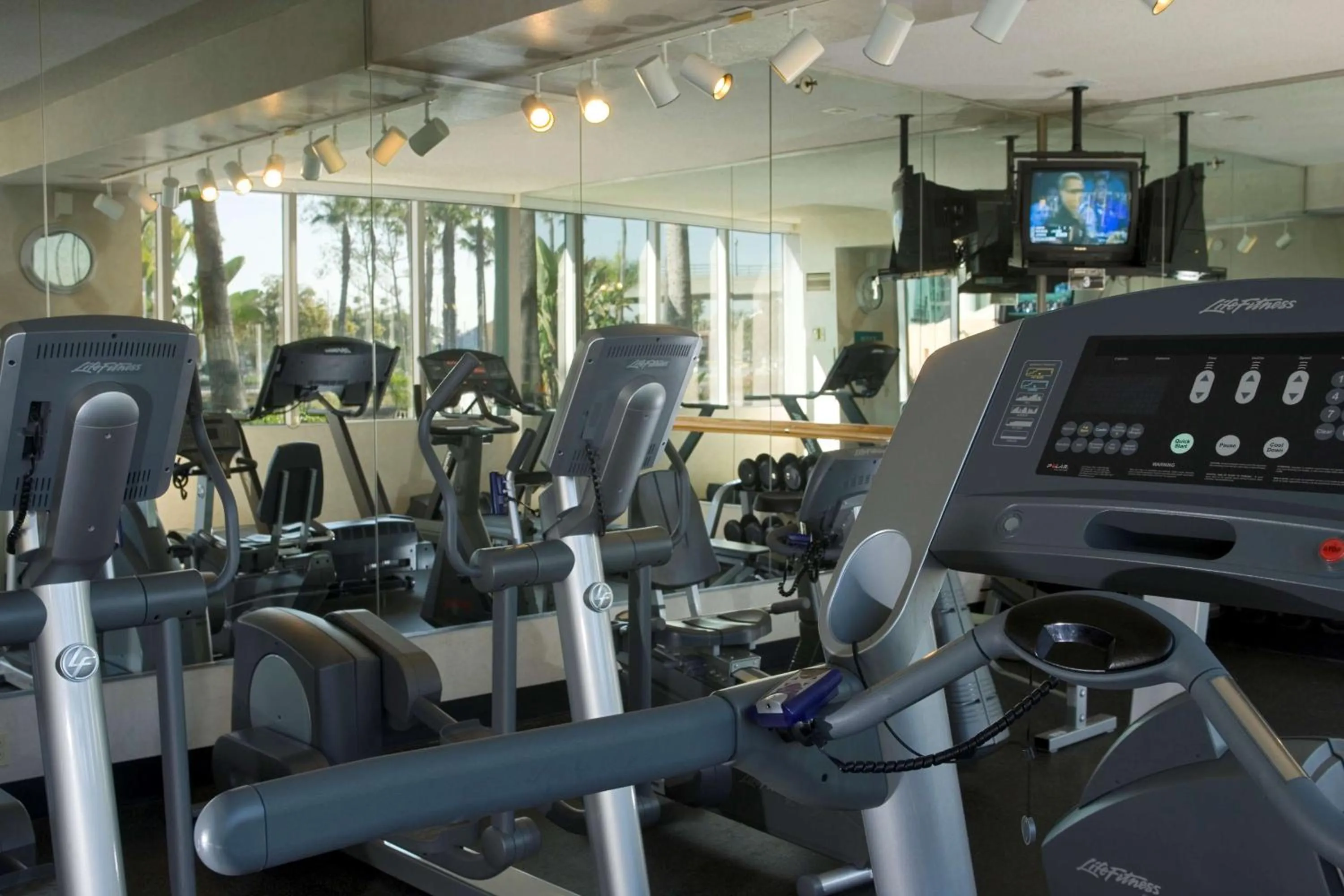Fitness centre/facilities in Hyatt Regency Long Beach
