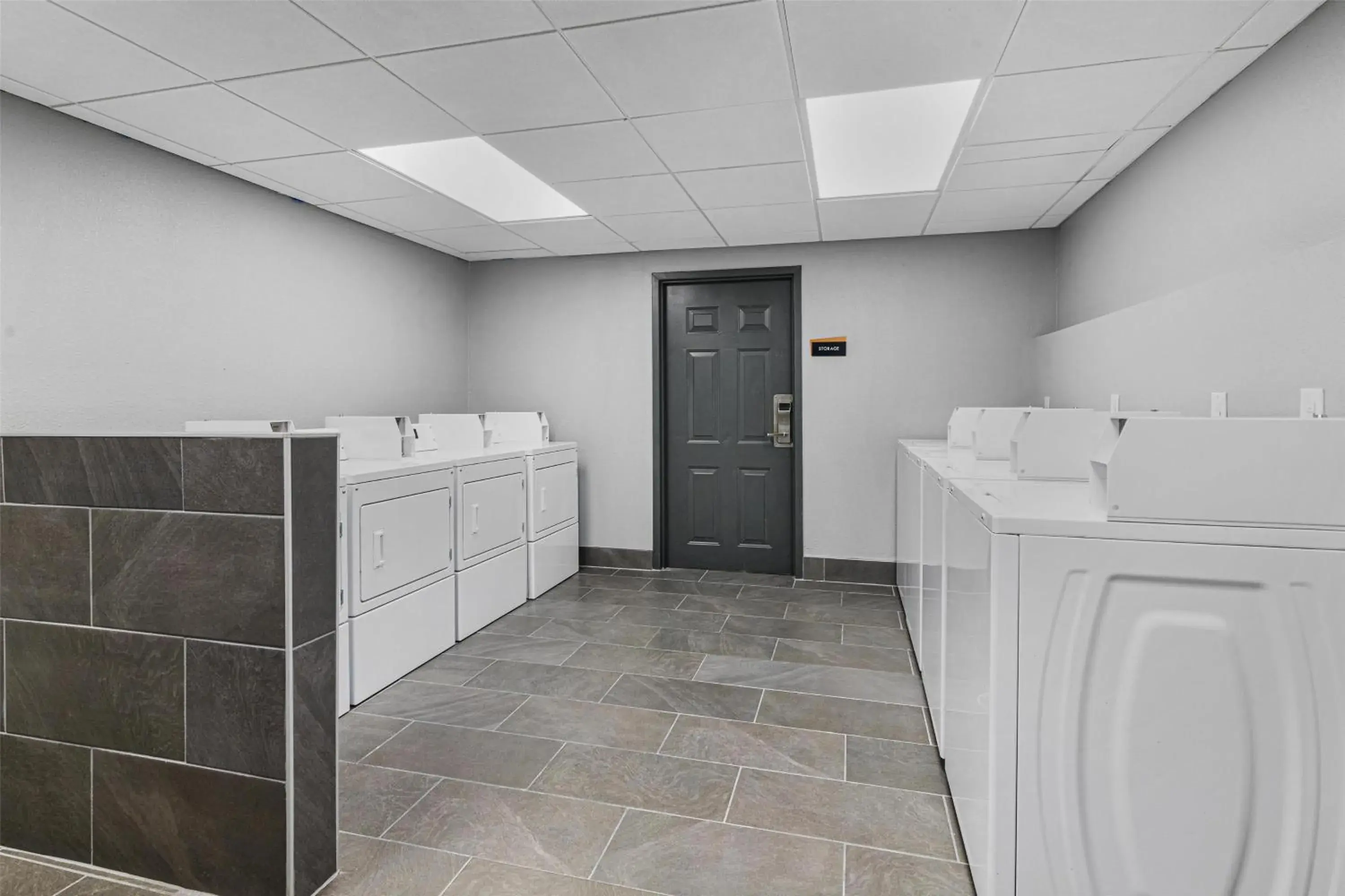 Property building in Best Western Plus Savannah Gateway Property building in Best Western Plus Savannah Gateway