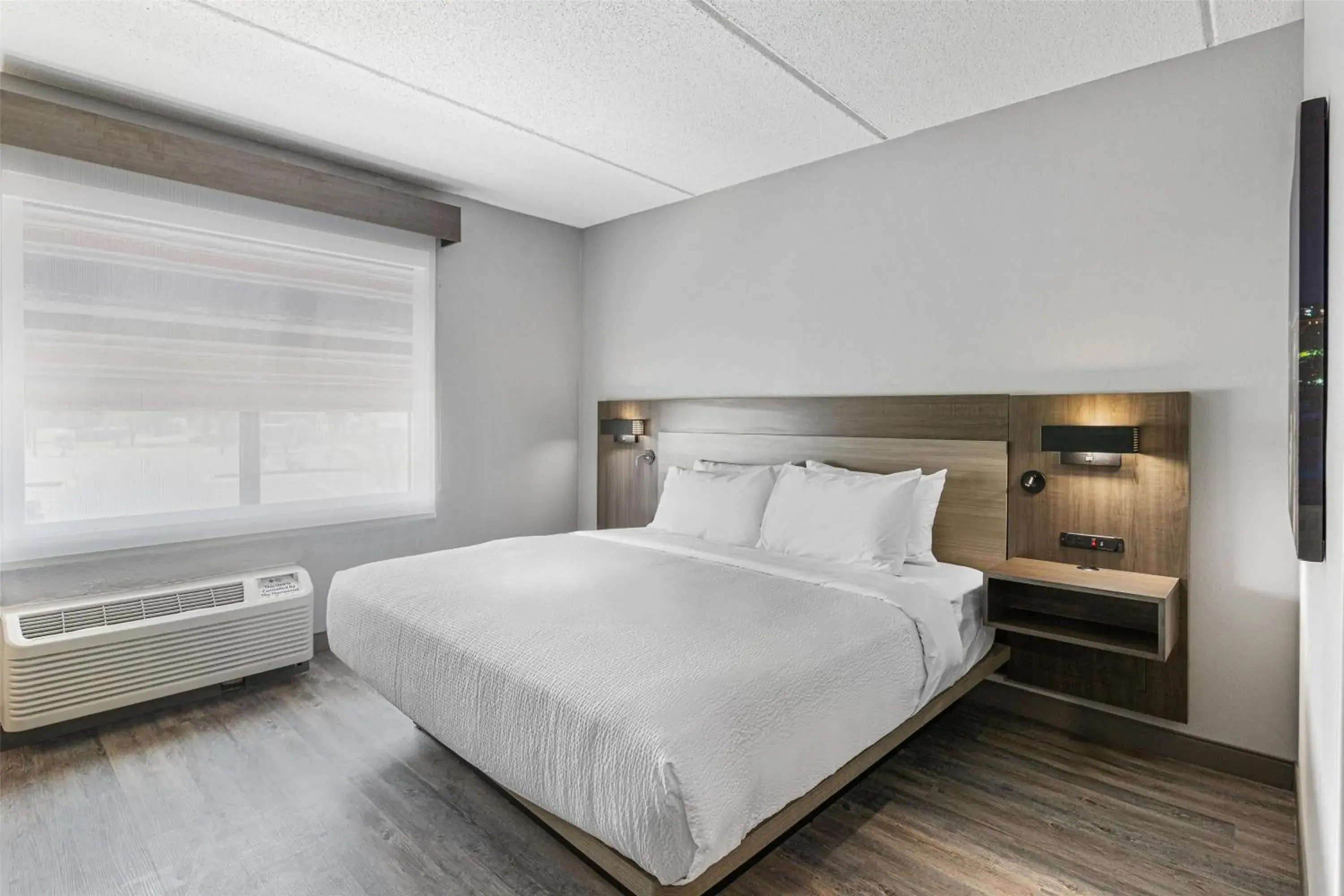 Bedroom, Bed in Best Western Plus Savannah Gateway Bedroom, Bed in Best Western Plus Savannah Gateway