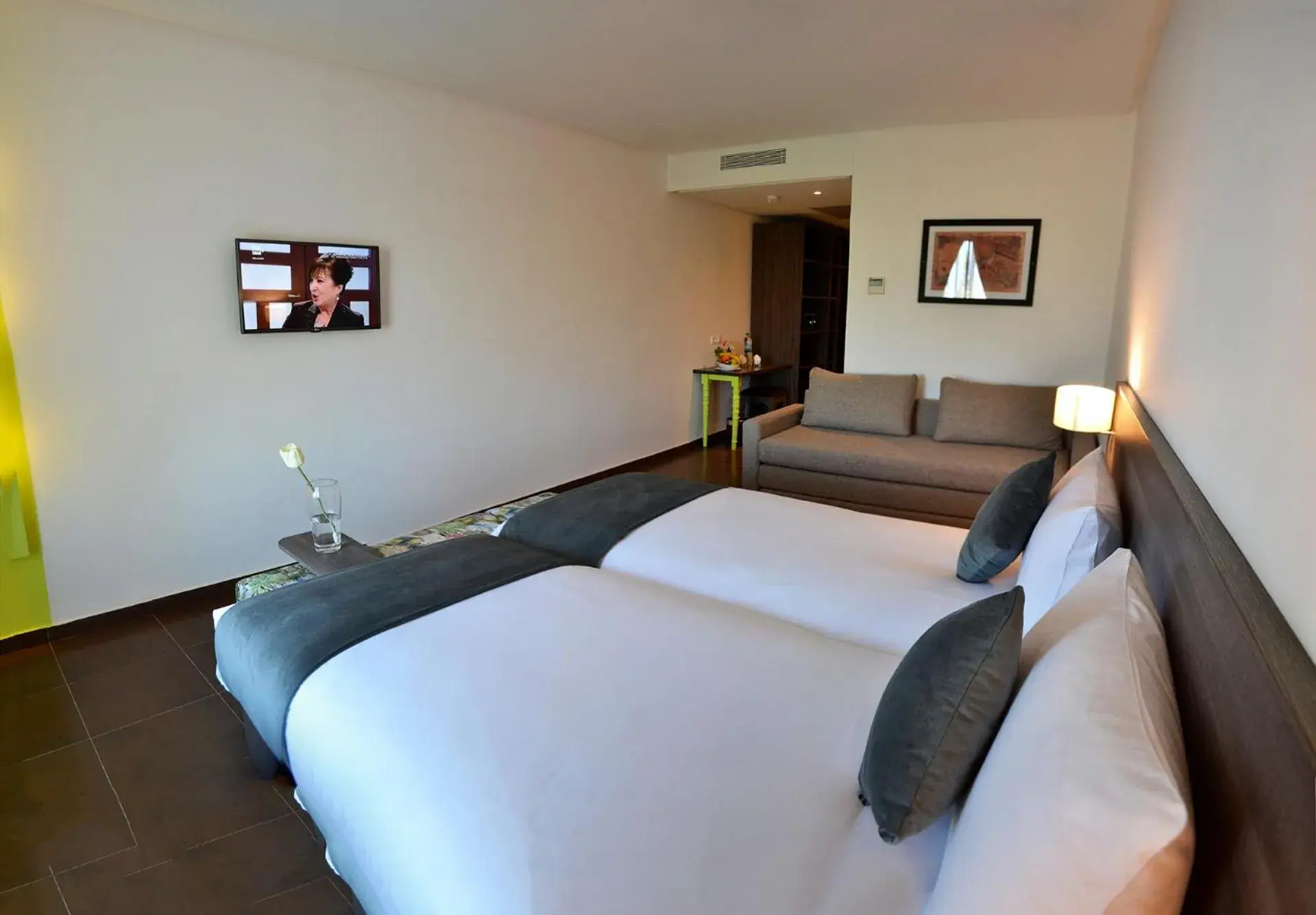Photo of the whole room, Bed in Wazo Hotel