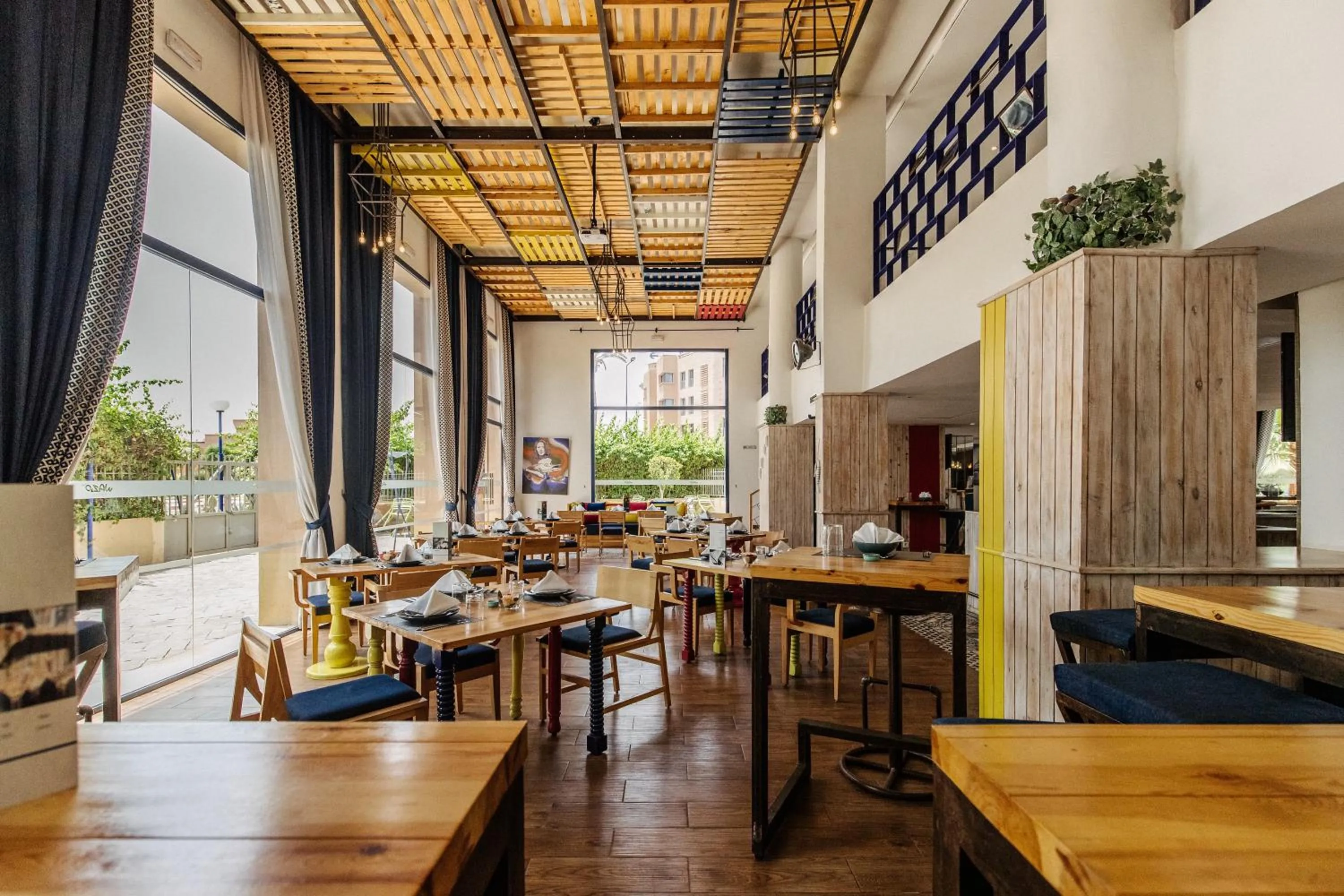 Restaurant/places to eat in Wazo Hotel