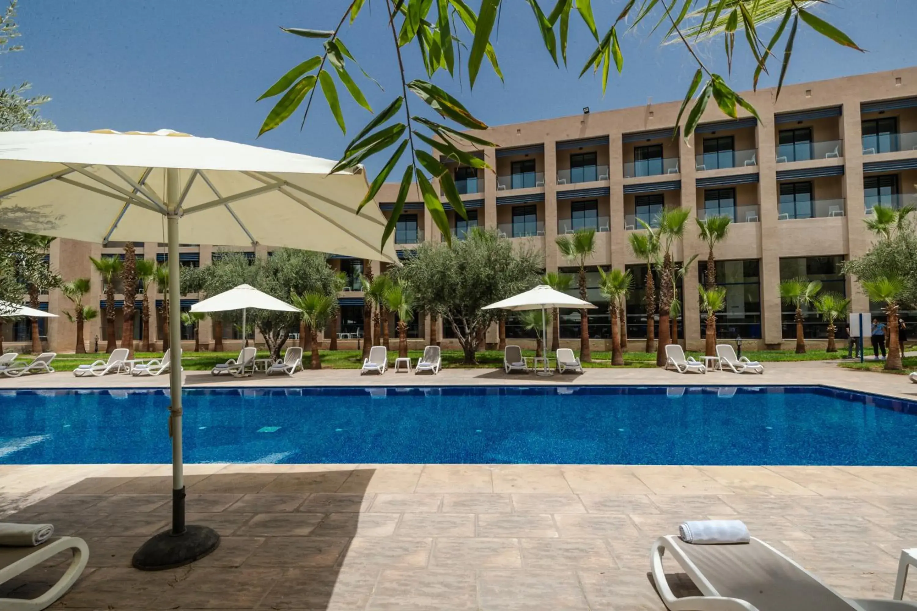 Restaurant/places to eat, Swimming Pool in Wazo Hotel