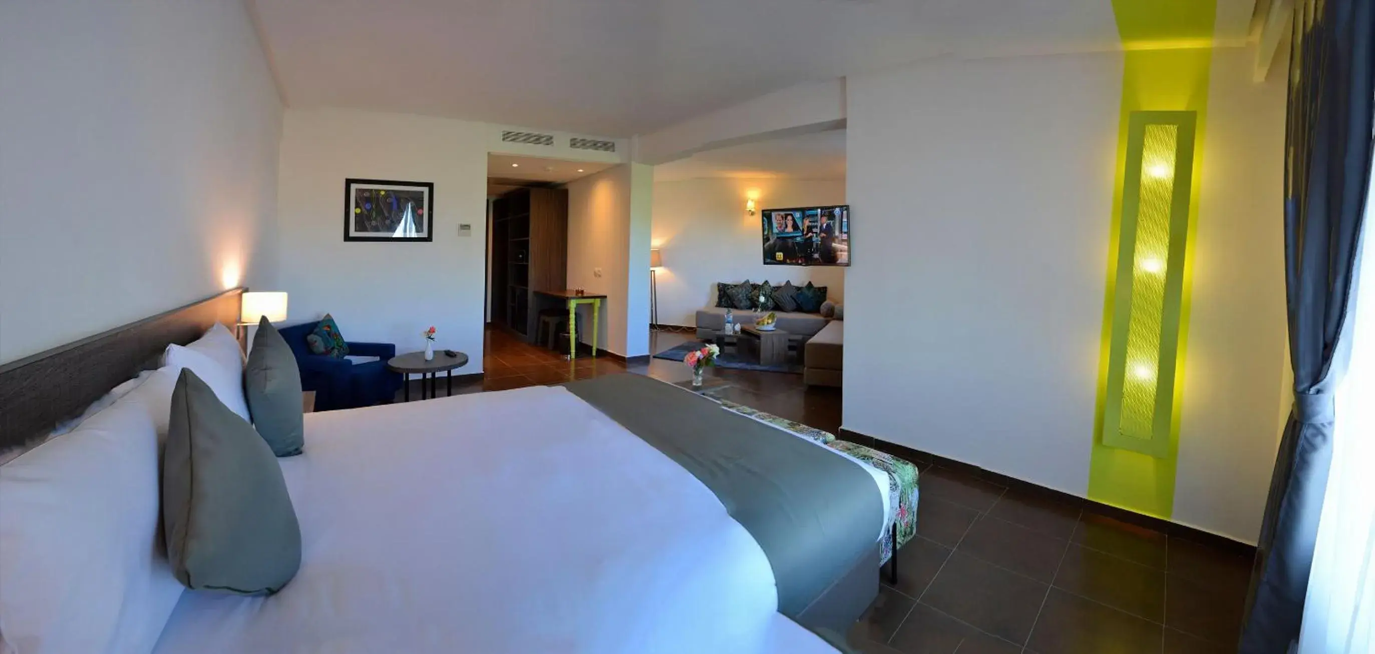 Photo of the whole room, Bed in Wazo Hotel