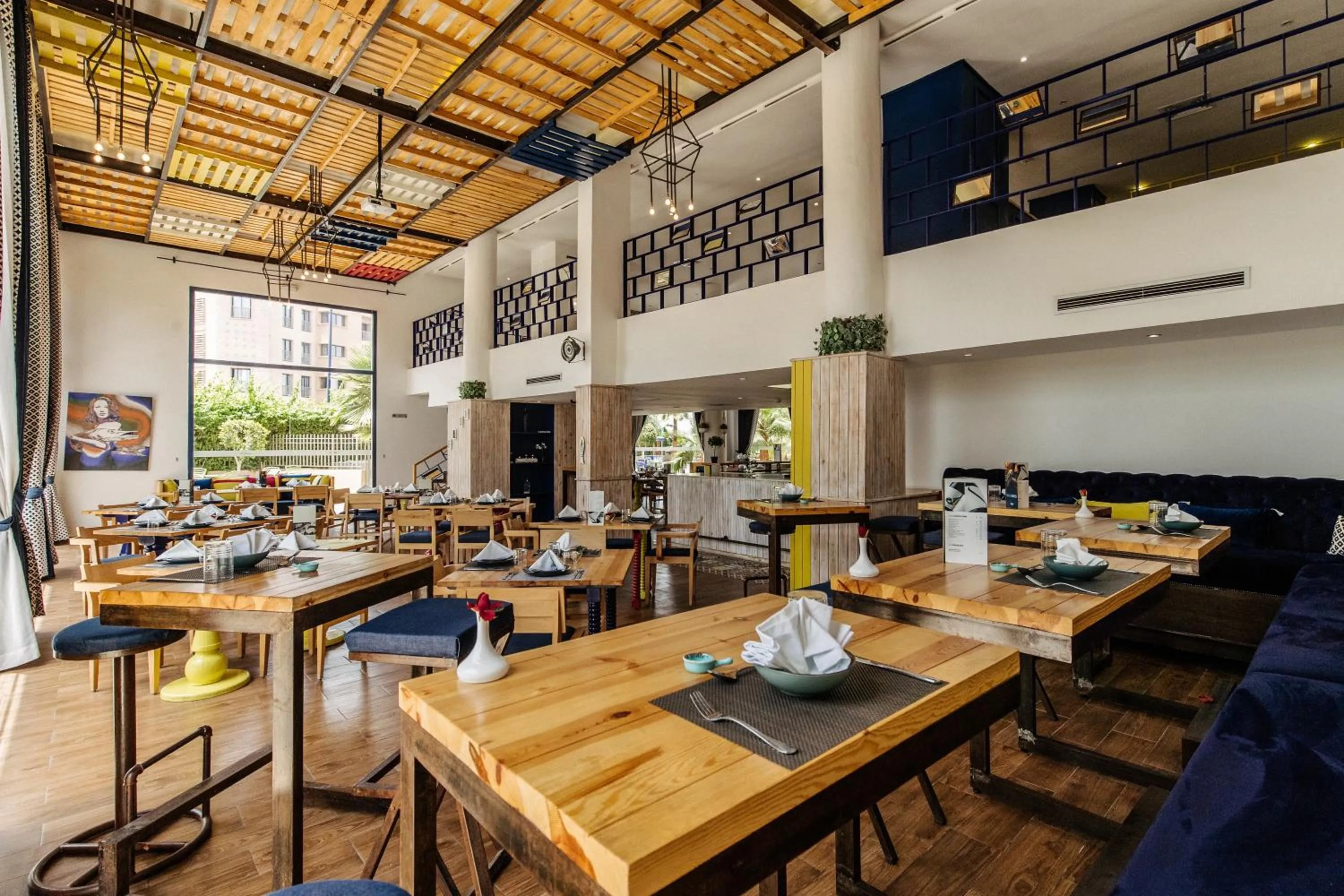 Restaurant/places to eat in Wazo Hotel