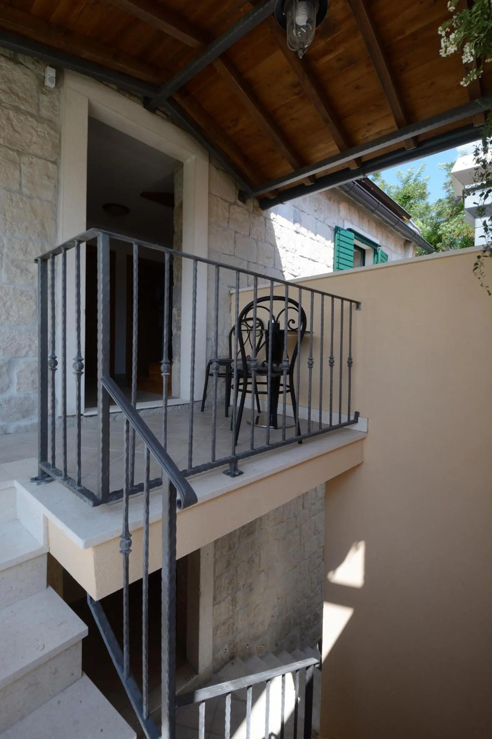 Facade/entrance in Villa Desideria