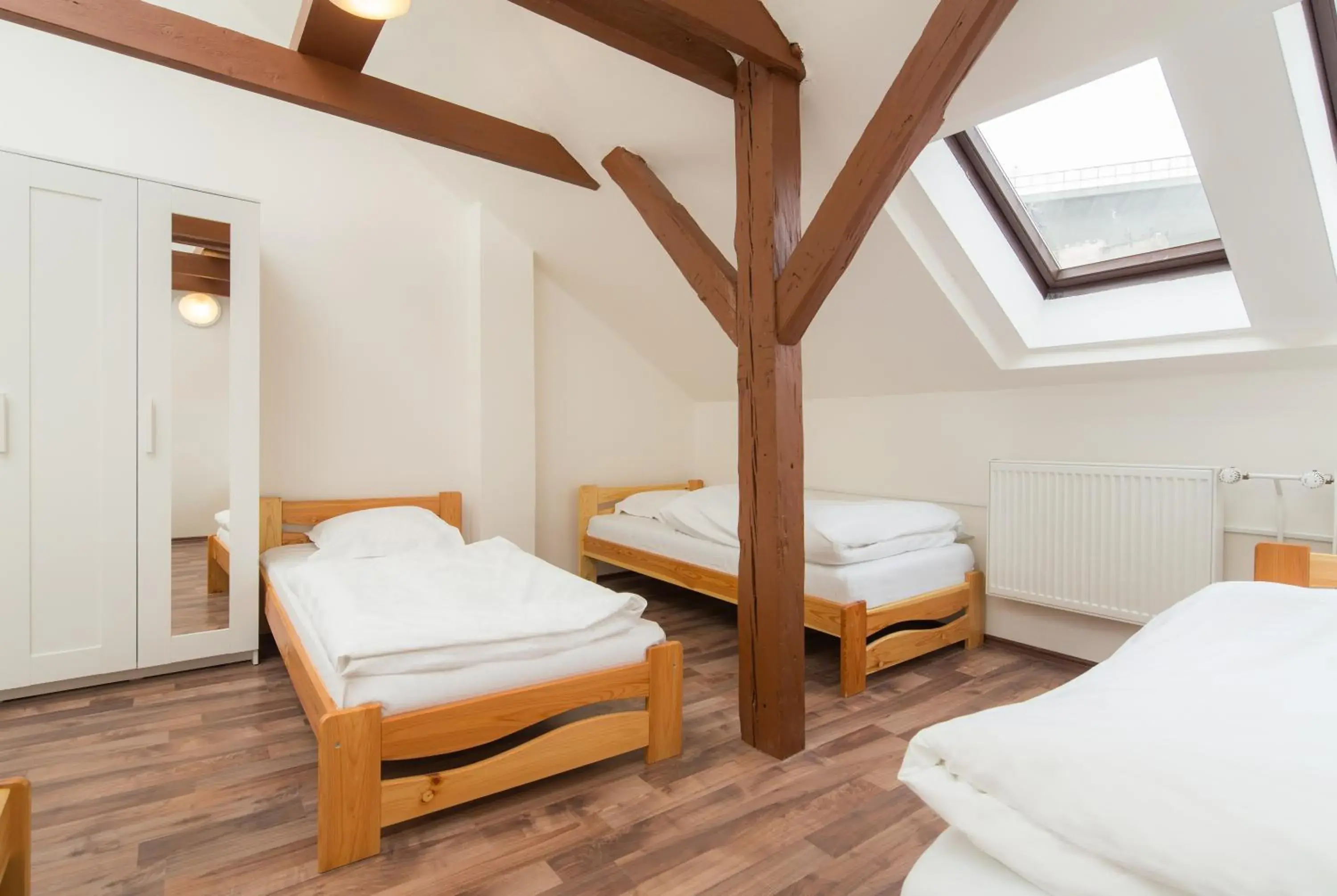 Bed in Easy Housing Bed in Easy Housing